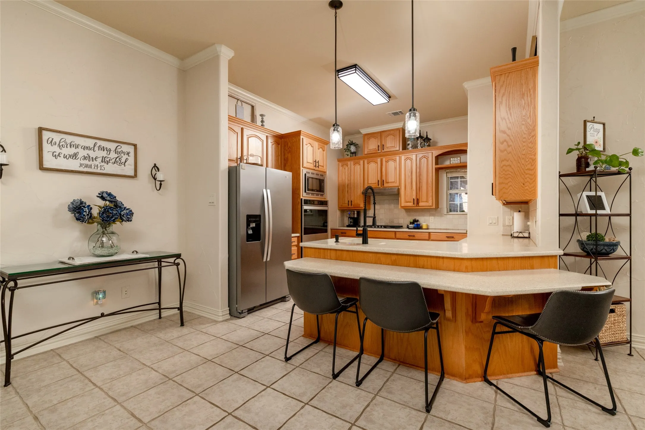 Single Family Residence For Sale in Wise County , 115 Lakeview Drive 1, Runaway Bay, Texas 76426, 3 Bedroom, 3 Bathroom, 2 Garage spaces, 2,744 Sqft, built in 2001, mls#21391232, Real Estate Agent in Runaway Bay, Homes For Sale in Wise county, Homes For Sale in Runaway Bay, Realtor in Runaway Bay Texas, Real Estate Brokerage Independent Realty Texas, Luminita Cordes Realtor