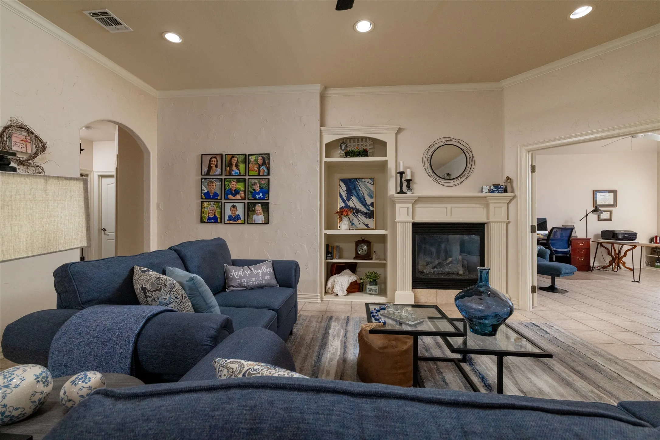 12 foot ceilings in the main living area.