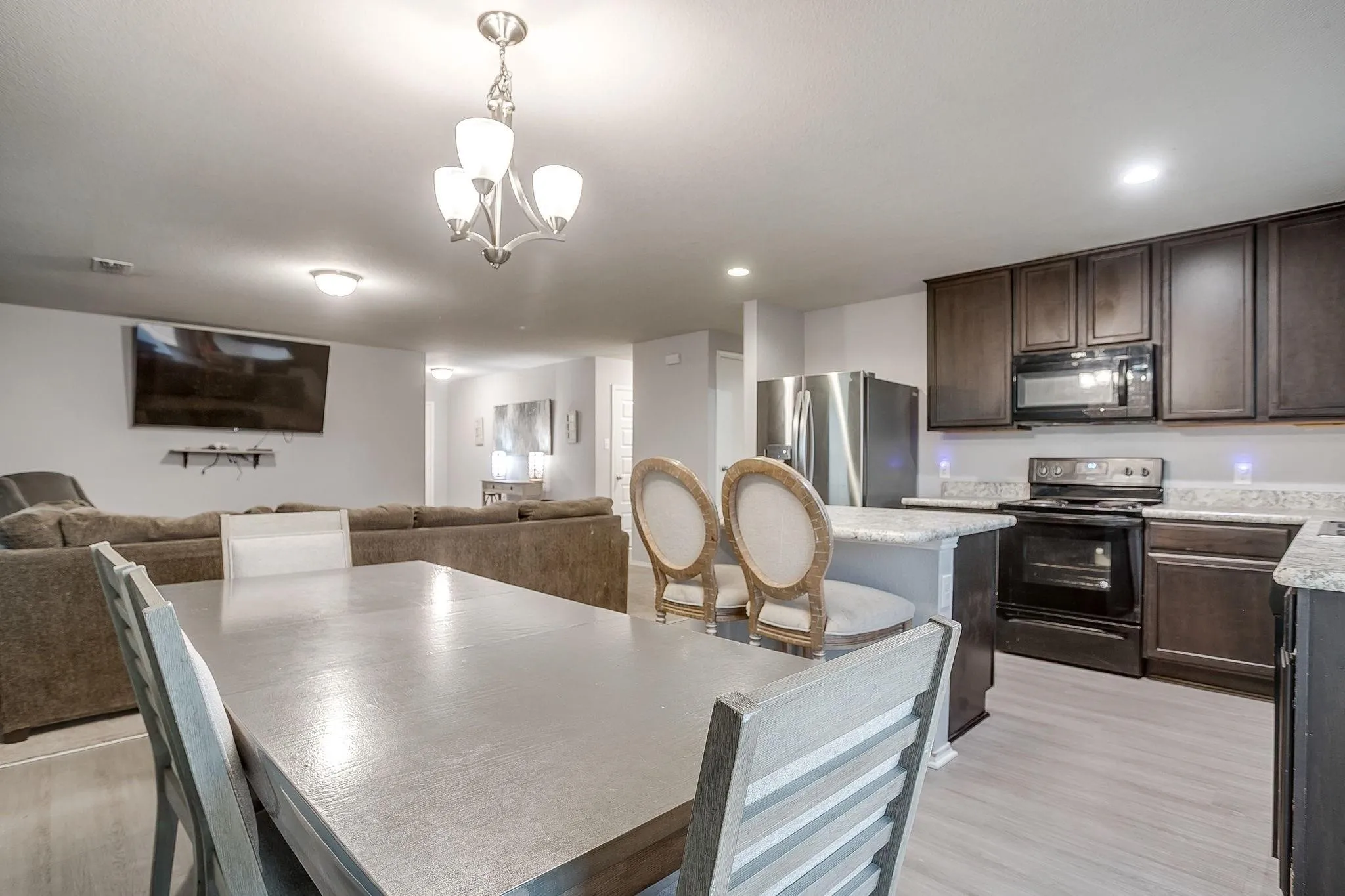 Single Family Residence For Sale in Tarrant County , 3033 Whitetail Chase Drive, Fort Worth, Texas 76108, 3 Bedroom, 2 Bathroom, 2 Garage spaces, 1,327 Sqft, built in 2019, mls#21385281, Real Estate Agent in Fort Worth, Homes For Sale in Tarrant county, Homes For Sale in Fort Worth, Realtor in Fort Worth Texas, Real Estate Brokerage Independent Realty Texas, Luminita Cordes Realtor
