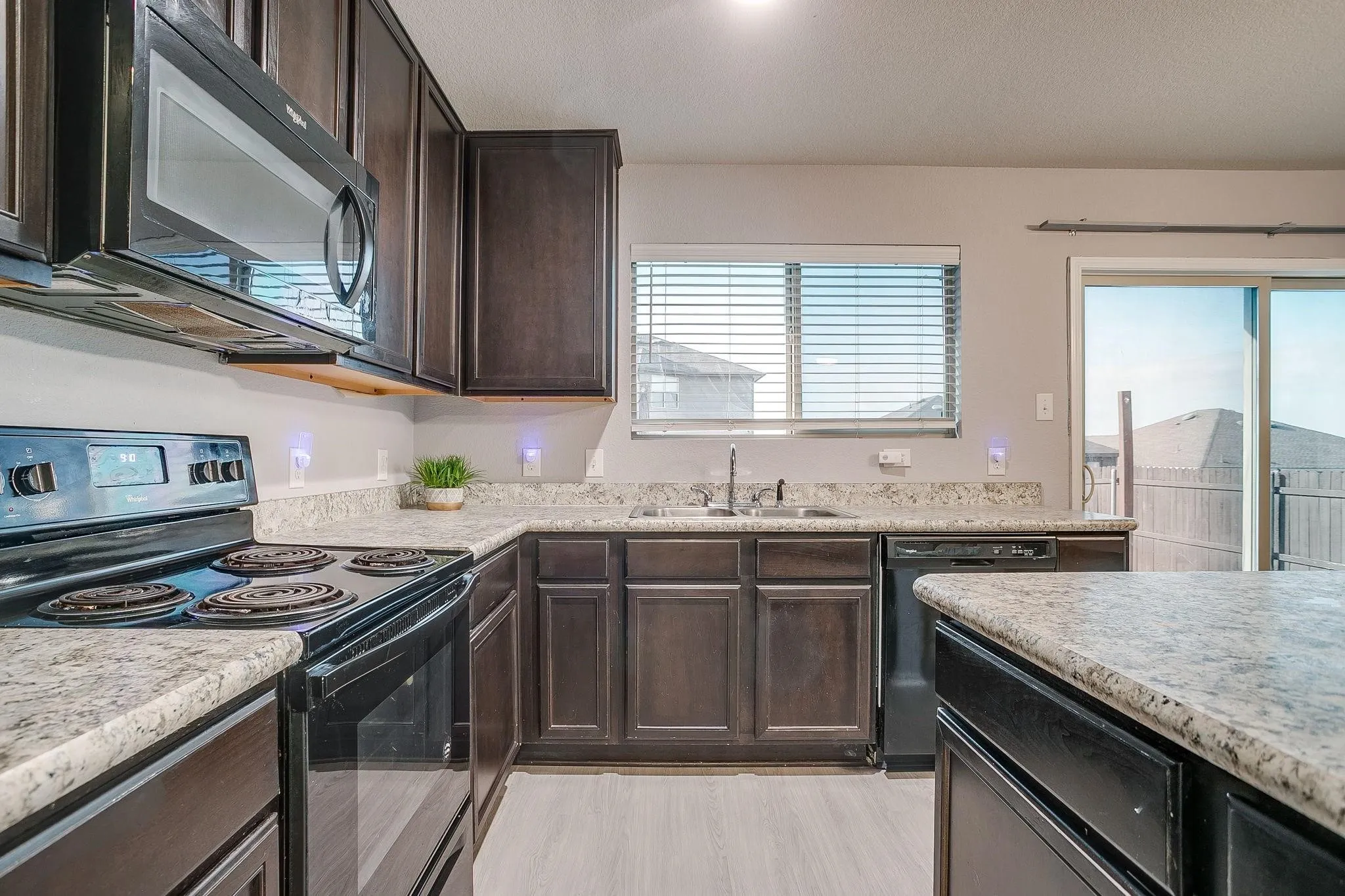 Single Family Residence For Sale in Tarrant County , 3033 Whitetail Chase Drive, Fort Worth, Texas 76108, 3 Bedroom, 2 Bathroom, 2 Garage spaces, 1,327 Sqft, built in 2019, mls#21385281, Real Estate Agent in Fort Worth, Homes For Sale in Tarrant county, Homes For Sale in Fort Worth, Realtor in Fort Worth Texas, Real Estate Brokerage Independent Realty Texas, Luminita Cordes Realtor