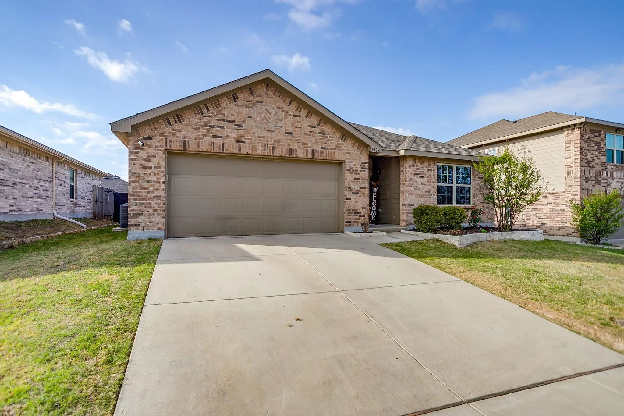 Single Family Residence For Sale in Tarrant County , 3033 Whitetail Chase Drive, Fort Worth, Texas 76108, 3 Bedroom, 2 Bathroom, 2 Garage spaces, 1,327 Sqft, built in 2019, mls#21385281, Real Estate Agent in Fort Worth, Homes For Sale in Tarrant county, Homes For Sale in Fort Worth, Realtor in Fort Worth Texas, Real Estate Brokerage Independent Realty Texas, Luminita Cordes Realtor