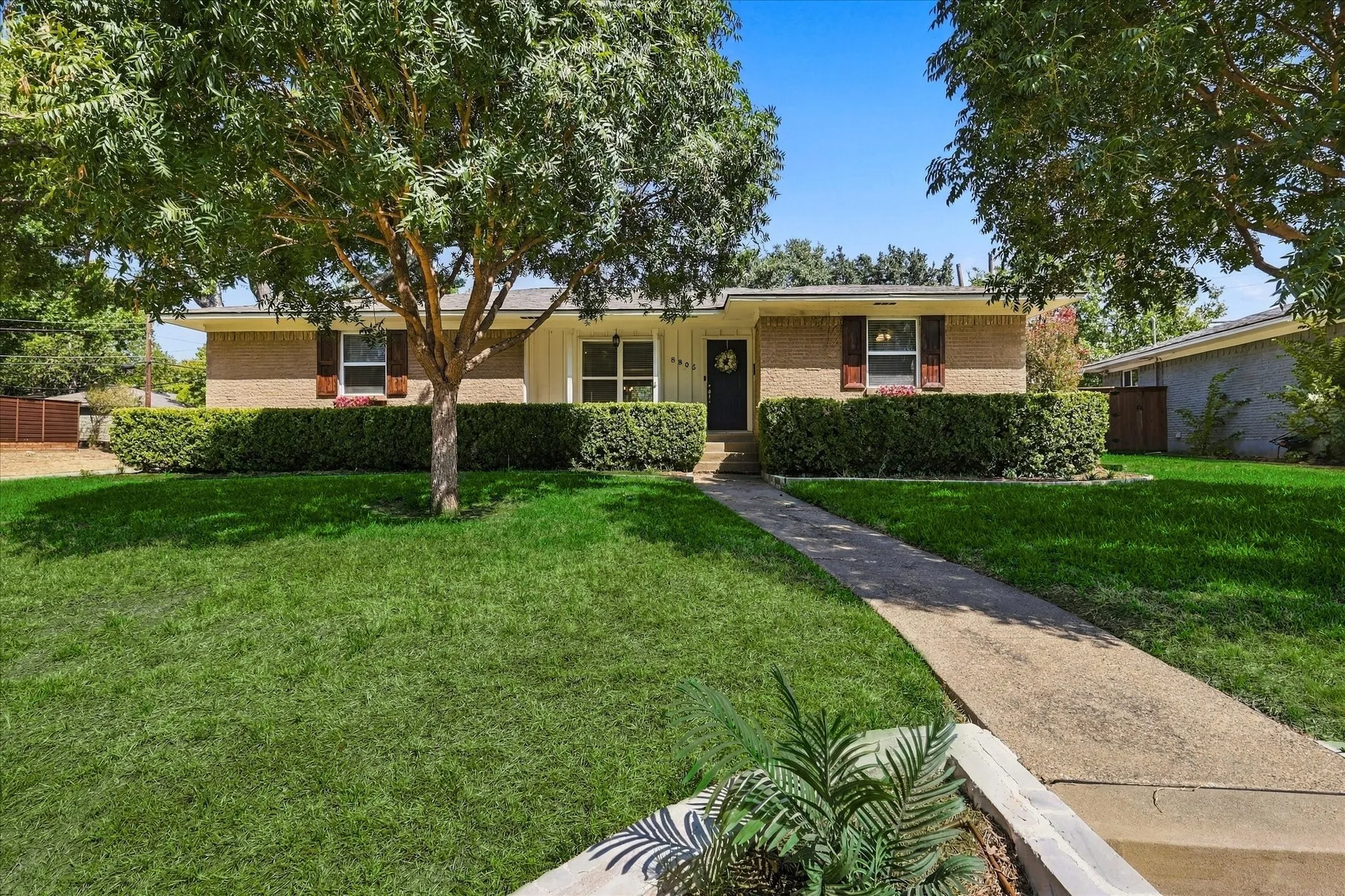 Single Family Residence For Sale