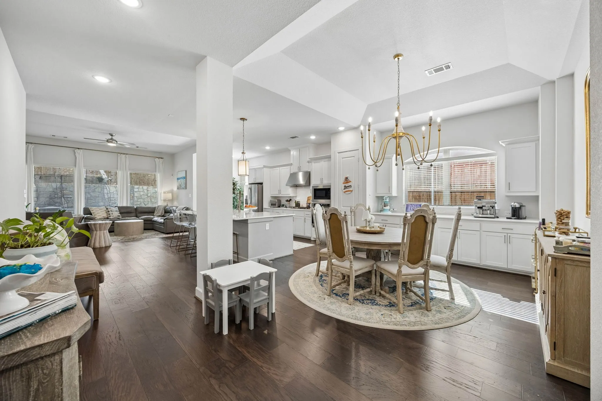 Single Family Residence For Rent in Parker County , 1916 Bending Oak Street, Fort Worth, Texas 76008, 4 Bedroom, 3 Bathroom, 2 Garage spaces, 2,660 Sqft, built in 2019, mls#21384696, Real Estate Agent in Fort Worth, Homes For Rent in Parker county, Homes For Rent in Fort Worth, Realtor in Fort Worth Texas, Real Estate Brokerage Independent Realty Texas, Luminita Cordes Realtor