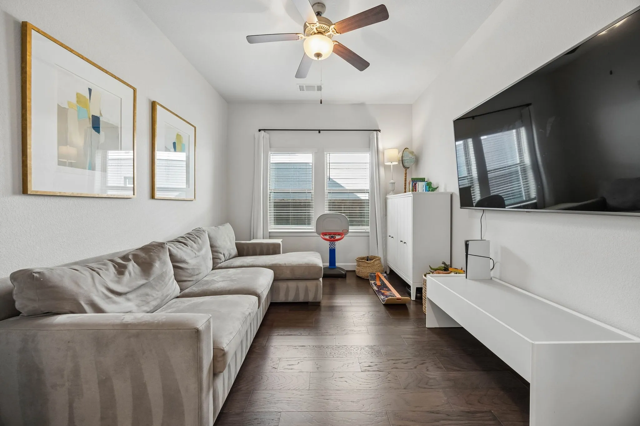 Single Family Residence For Rent in Parker County , 1916 Bending Oak Street, Fort Worth, Texas 76008, 4 Bedroom, 3 Bathroom, 2 Garage spaces, 2,660 Sqft, built in 2019, mls#21384696, Real Estate Agent in Fort Worth, Homes For Rent in Parker county, Homes For Rent in Fort Worth, Realtor in Fort Worth Texas, Real Estate Brokerage Independent Realty Texas, Luminita Cordes Realtor