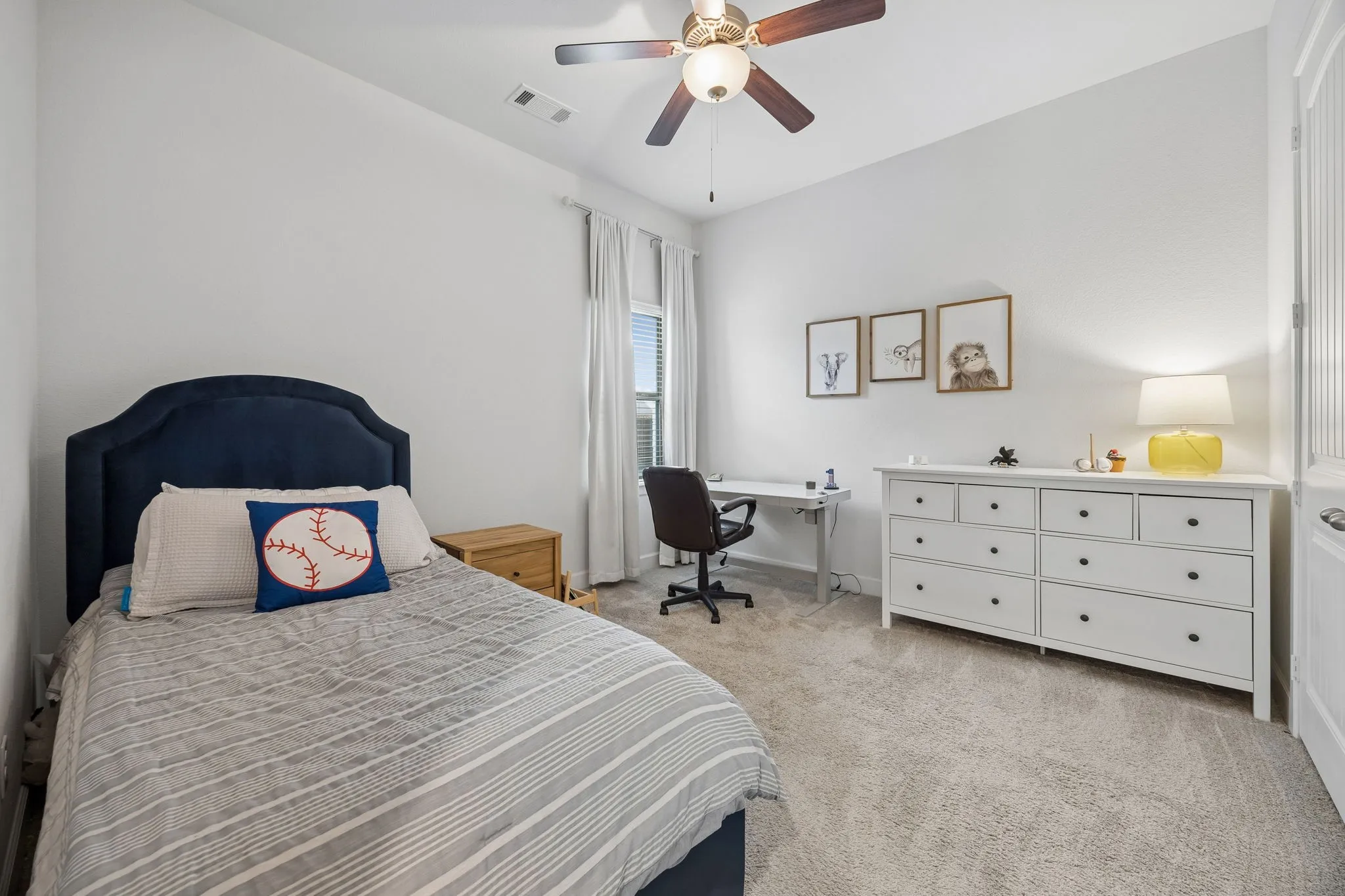 Single Family Residence For Rent in Parker County , 1916 Bending Oak Street, Fort Worth, Texas 76008, 4 Bedroom, 3 Bathroom, 2 Garage spaces, 2,660 Sqft, built in 2019, mls#21384696, Real Estate Agent in Fort Worth, Homes For Rent in Parker county, Homes For Rent in Fort Worth, Realtor in Fort Worth Texas, Real Estate Brokerage Independent Realty Texas, Luminita Cordes Realtor