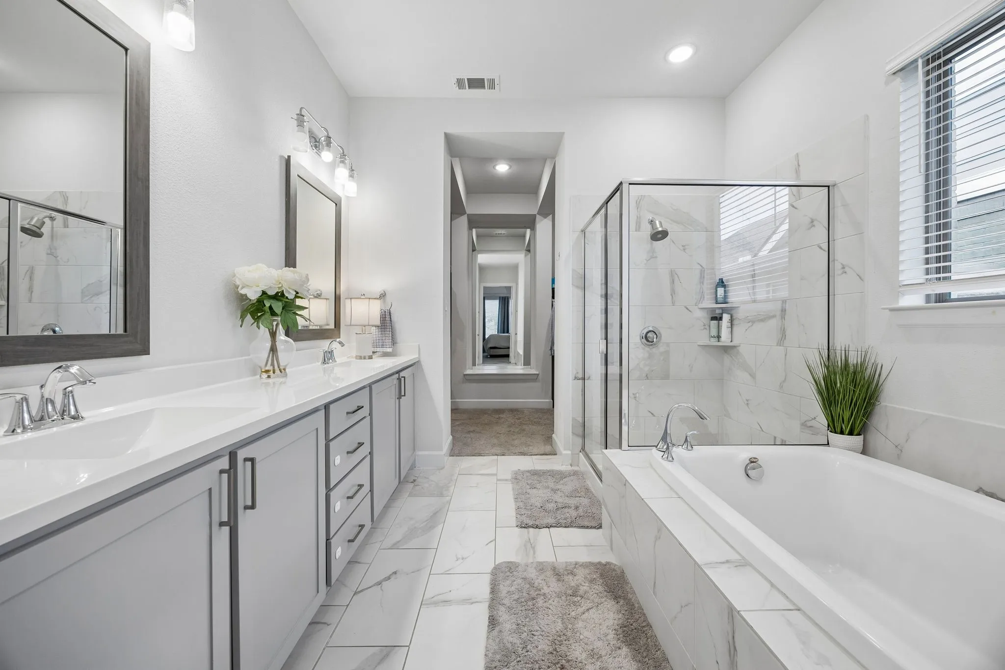 Single Family Residence For Rent in Parker County , 1916 Bending Oak Street, Fort Worth, Texas 76008, 4 Bedroom, 3 Bathroom, 2 Garage spaces, 2,660 Sqft, built in 2019, mls#21384696, Real Estate Agent in Fort Worth, Homes For Rent in Parker county, Homes For Rent in Fort Worth, Realtor in Fort Worth Texas, Real Estate Brokerage Independent Realty Texas, Luminita Cordes Realtor