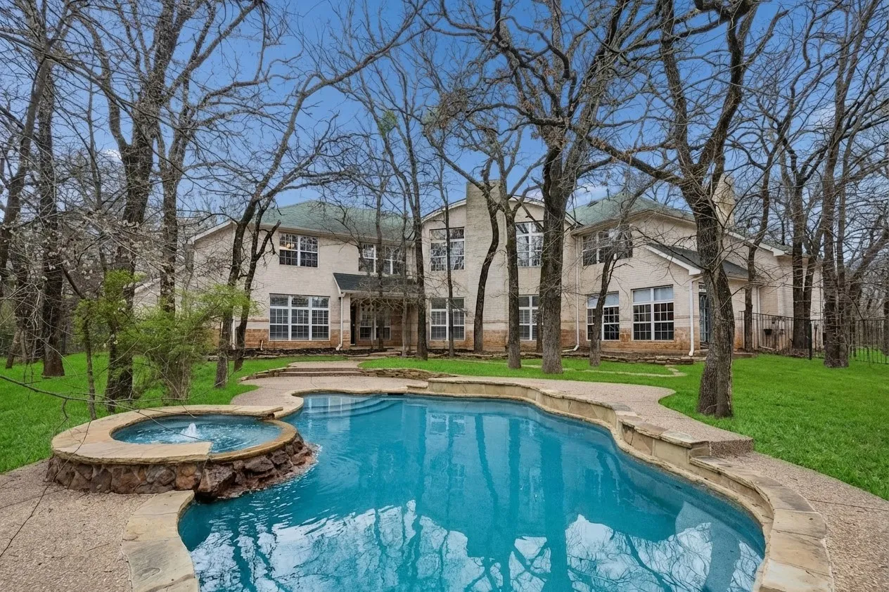 Single Family Residence For Sale in Denton County , 611 Alexandrite Drive, Oak Point, Texas 75068, 6 Bedroom, 5 Bathroom, 3 Garage spaces, 4,316 Sqft, built in 1998, mls#21391360, Real Estate Agent in Oak Point, Homes For Sale in Denton county, Homes For Sale in Oak Point, Realtor in Oak Point Texas, Real Estate Brokerage Independent Realty Texas, Luminita Cordes Realtor