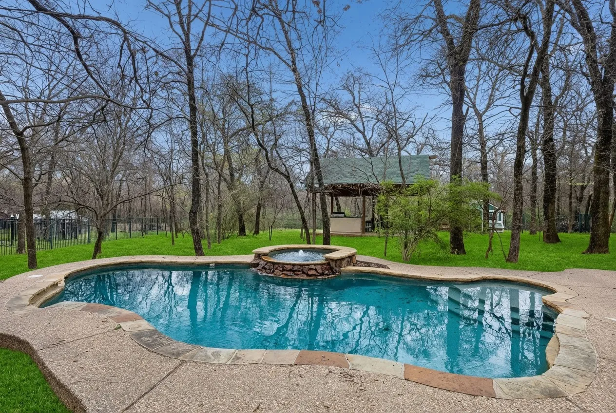 Single Family Residence For Sale in Denton County , 611 Alexandrite Drive, Oak Point, Texas 75068, 6 Bedroom, 5 Bathroom, 3 Garage spaces, 4,316 Sqft, built in 1998, mls#21391360, Real Estate Agent in Oak Point, Homes For Sale in Denton county, Homes For Sale in Oak Point, Realtor in Oak Point Texas, Real Estate Brokerage Independent Realty Texas, Luminita Cordes Realtor