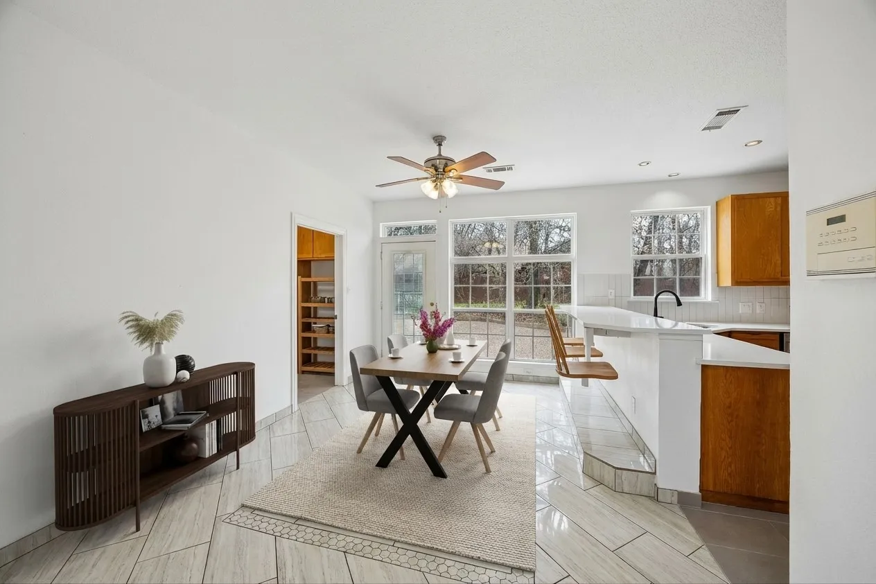 Single Family Residence For Sale in Denton County , 611 Alexandrite Drive, Oak Point, Texas 75068, 6 Bedroom, 5 Bathroom, 3 Garage spaces, 4,316 Sqft, built in 1998, mls#21391360, Real Estate Agent in Oak Point, Homes For Sale in Denton county, Homes For Sale in Oak Point, Realtor in Oak Point Texas, Real Estate Brokerage Independent Realty Texas, Luminita Cordes Realtor