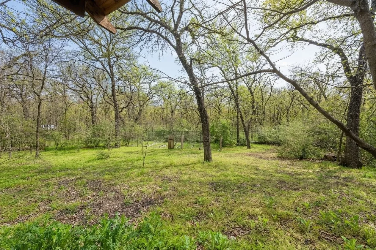 Single Family Residence For Sale in Denton County , 611 Alexandrite Drive, Oak Point, Texas 75068, 6 Bedroom, 5 Bathroom, 3 Garage spaces, 4,316 Sqft, built in 1998, mls#21391360, Real Estate Agent in Oak Point, Homes For Sale in Denton county, Homes For Sale in Oak Point, Realtor in Oak Point Texas, Real Estate Brokerage Independent Realty Texas, Luminita Cordes Realtor
