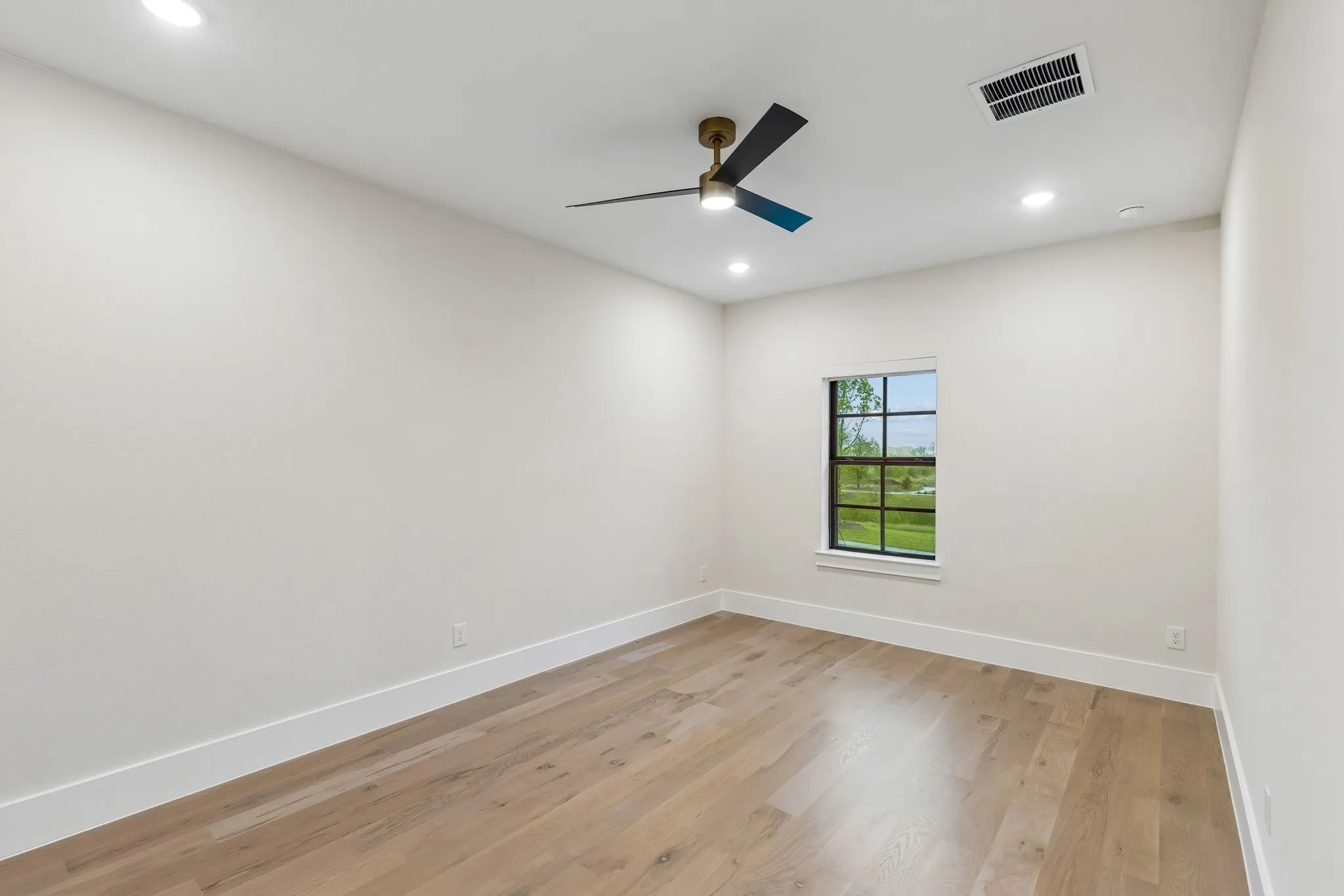 Single Family Residence For Sale in Denton County , 4202 Cranbrook Drive, Frisco, Texas 75033, 5 Bedroom, 6 Bathroom, 3 Garage spaces, 4,740 Sqft, built in 2025, mls#21391105, Real Estate Agent in Frisco, Homes For Sale in Denton county, Homes For Sale in Frisco, Realtor in Frisco Texas, Real Estate Brokerage Independent Realty Texas, Luminita Cordes Realtor