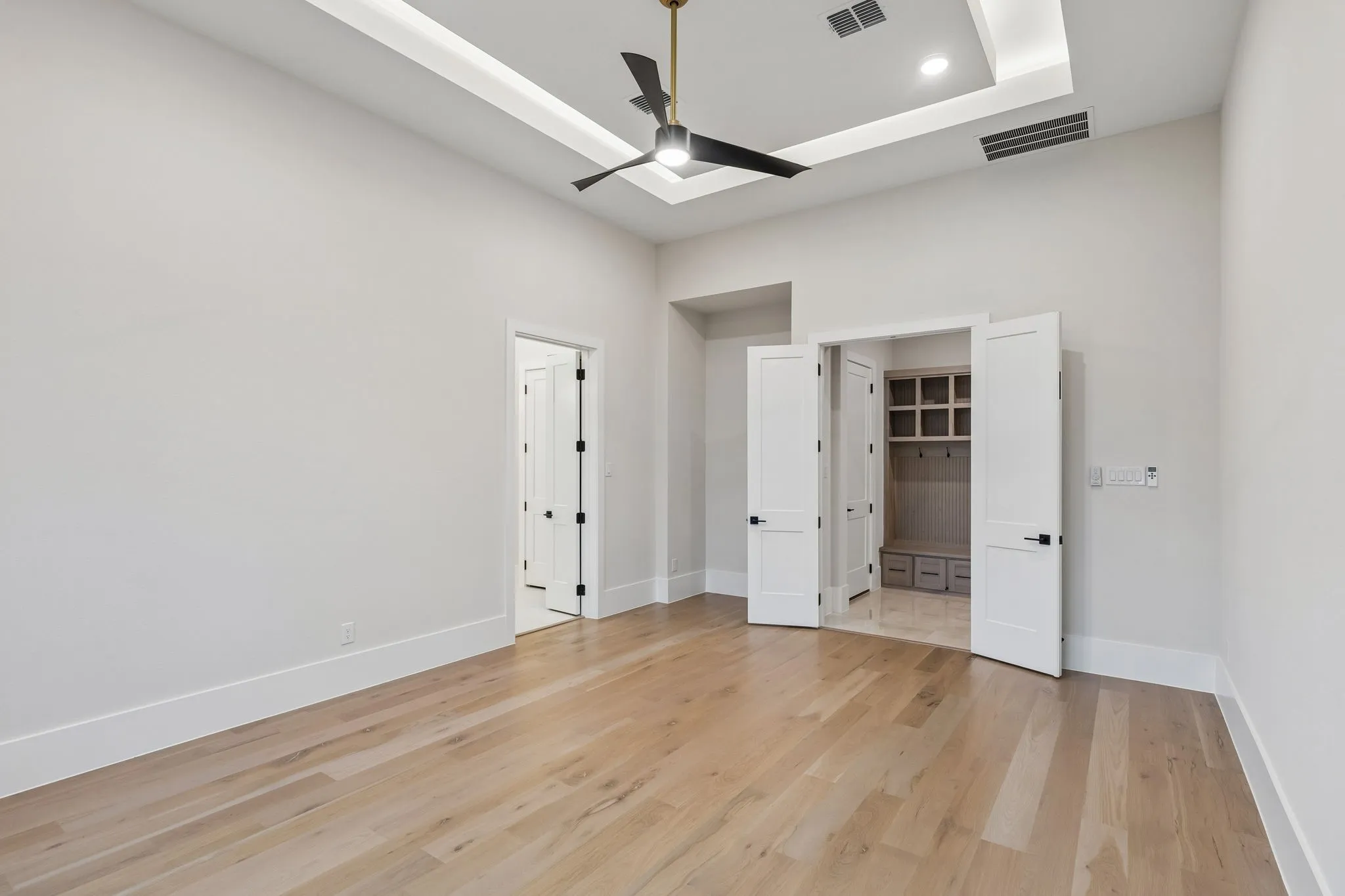 Single Family Residence For Sale in Denton County , 4202 Cranbrook Drive, Frisco, Texas 75033, 5 Bedroom, 6 Bathroom, 3 Garage spaces, 4,740 Sqft, built in 2025, mls#21391105, Real Estate Agent in Frisco, Homes For Sale in Denton county, Homes For Sale in Frisco, Realtor in Frisco Texas, Real Estate Brokerage Independent Realty Texas, Luminita Cordes Realtor