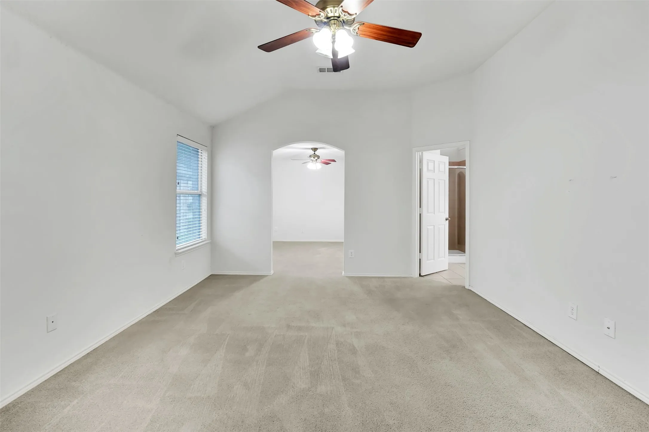 Single Family Residence For Rent in Denton County , 12618 Red Hawk Drive, Frisco, Texas 75033, 4 Bedroom, 2 Bathroom, 2 Garage spaces, 2,236 Sqft, built in 2003, mls#21391370, Real Estate Agent in Frisco, Homes For Rent in Denton county, Homes For Rent in Frisco, Realtor in Frisco Texas, Real Estate Brokerage Independent Realty Texas, Luminita Cordes Realtor