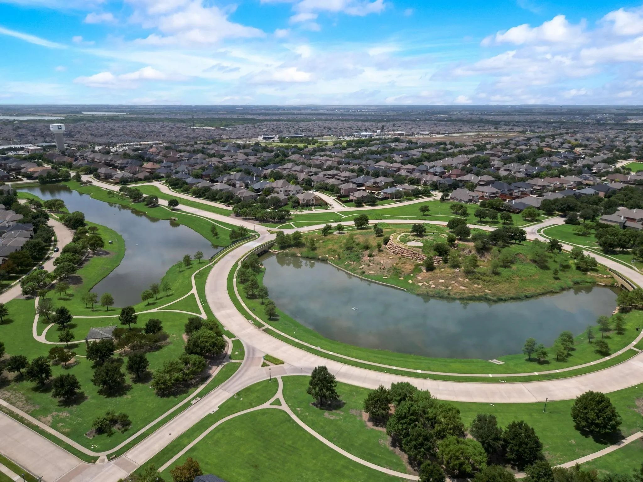 Single Family Residence For Rent in Denton County , 12618 Red Hawk Drive, Frisco, Texas 75033, 4 Bedroom, 2 Bathroom, 2 Garage spaces, 2,236 Sqft, built in 2003, mls#21391370, Real Estate Agent in Frisco, Homes For Rent in Denton county, Homes For Rent in Frisco, Realtor in Frisco Texas, Real Estate Brokerage Independent Realty Texas, Luminita Cordes Realtor