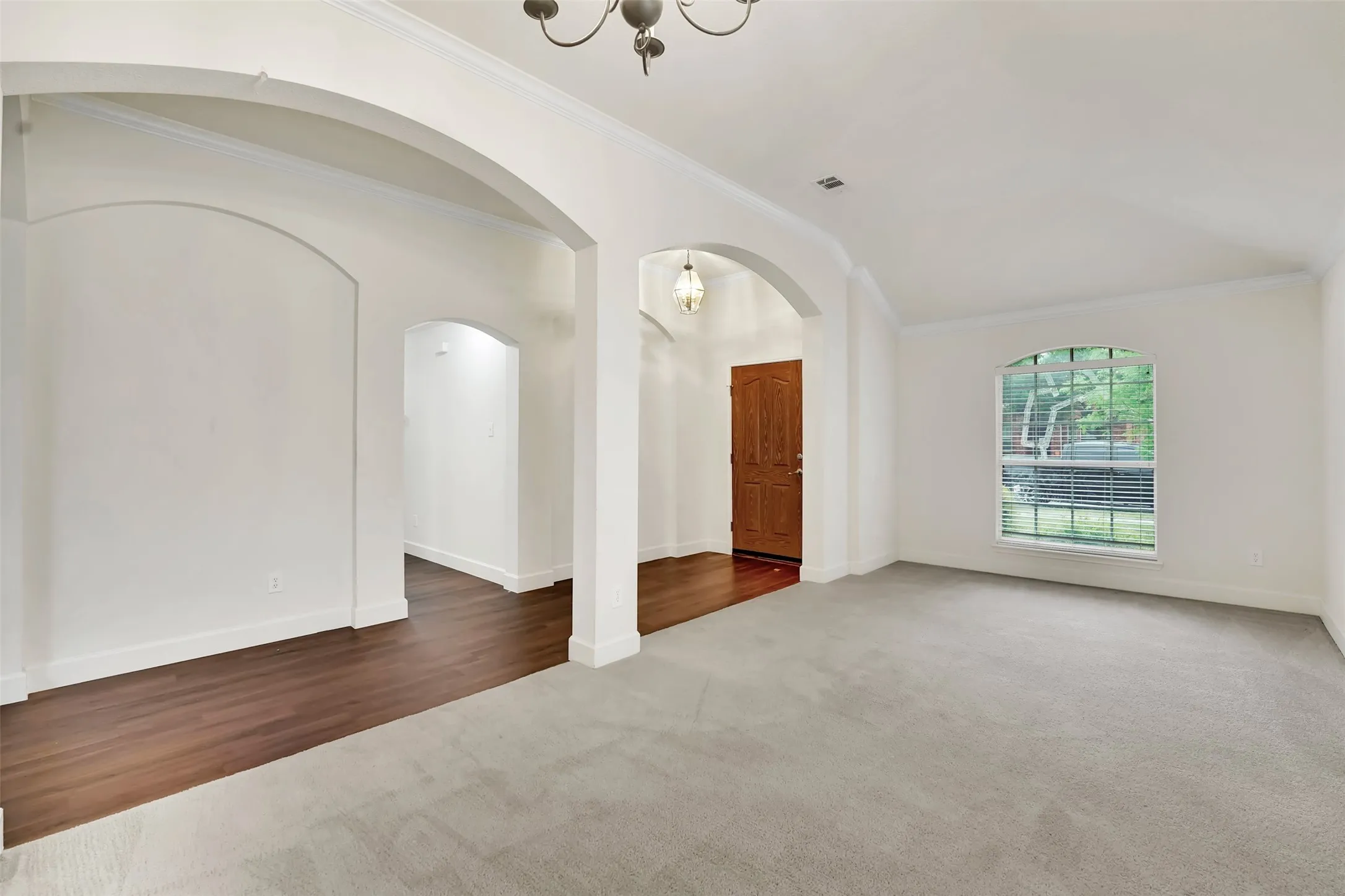 Single Family Residence For Rent in Denton County , 12618 Red Hawk Drive, Frisco, Texas 75033, 4 Bedroom, 2 Bathroom, 2 Garage spaces, 2,236 Sqft, built in 2003, mls#21391370, Real Estate Agent in Frisco, Homes For Rent in Denton county, Homes For Rent in Frisco, Realtor in Frisco Texas, Real Estate Brokerage Independent Realty Texas, Luminita Cordes Realtor