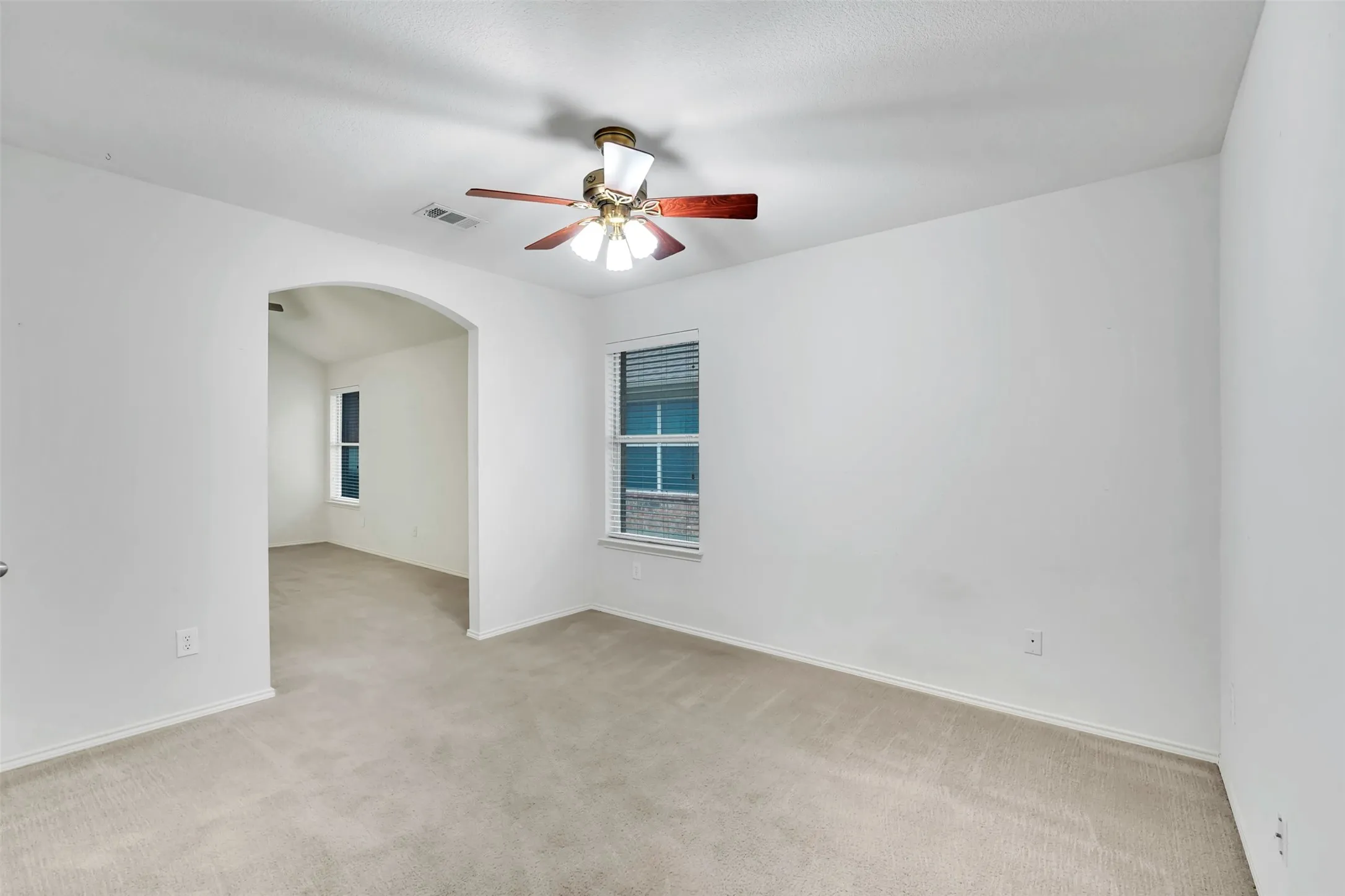 Single Family Residence For Rent in Denton County , 12618 Red Hawk Drive, Frisco, Texas 75033, 4 Bedroom, 2 Bathroom, 2 Garage spaces, 2,236 Sqft, built in 2003, mls#21391370, Real Estate Agent in Frisco, Homes For Rent in Denton county, Homes For Rent in Frisco, Realtor in Frisco Texas, Real Estate Brokerage Independent Realty Texas, Luminita Cordes Realtor