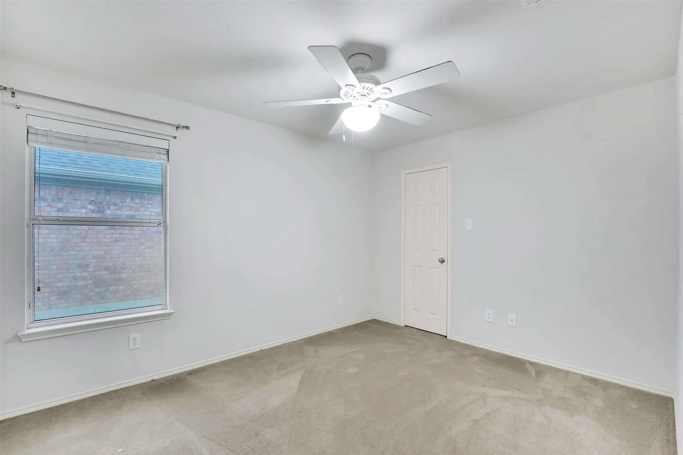 Single Family Residence For Rent in Denton County , 12618 Red Hawk Drive, Frisco, Texas 75033, 4 Bedroom, 2 Bathroom, 2 Garage spaces, 2,236 Sqft, built in 2003, mls#21391370, Real Estate Agent in Frisco, Homes For Rent in Denton county, Homes For Rent in Frisco, Realtor in Frisco Texas, Real Estate Brokerage Independent Realty Texas, Luminita Cordes Realtor