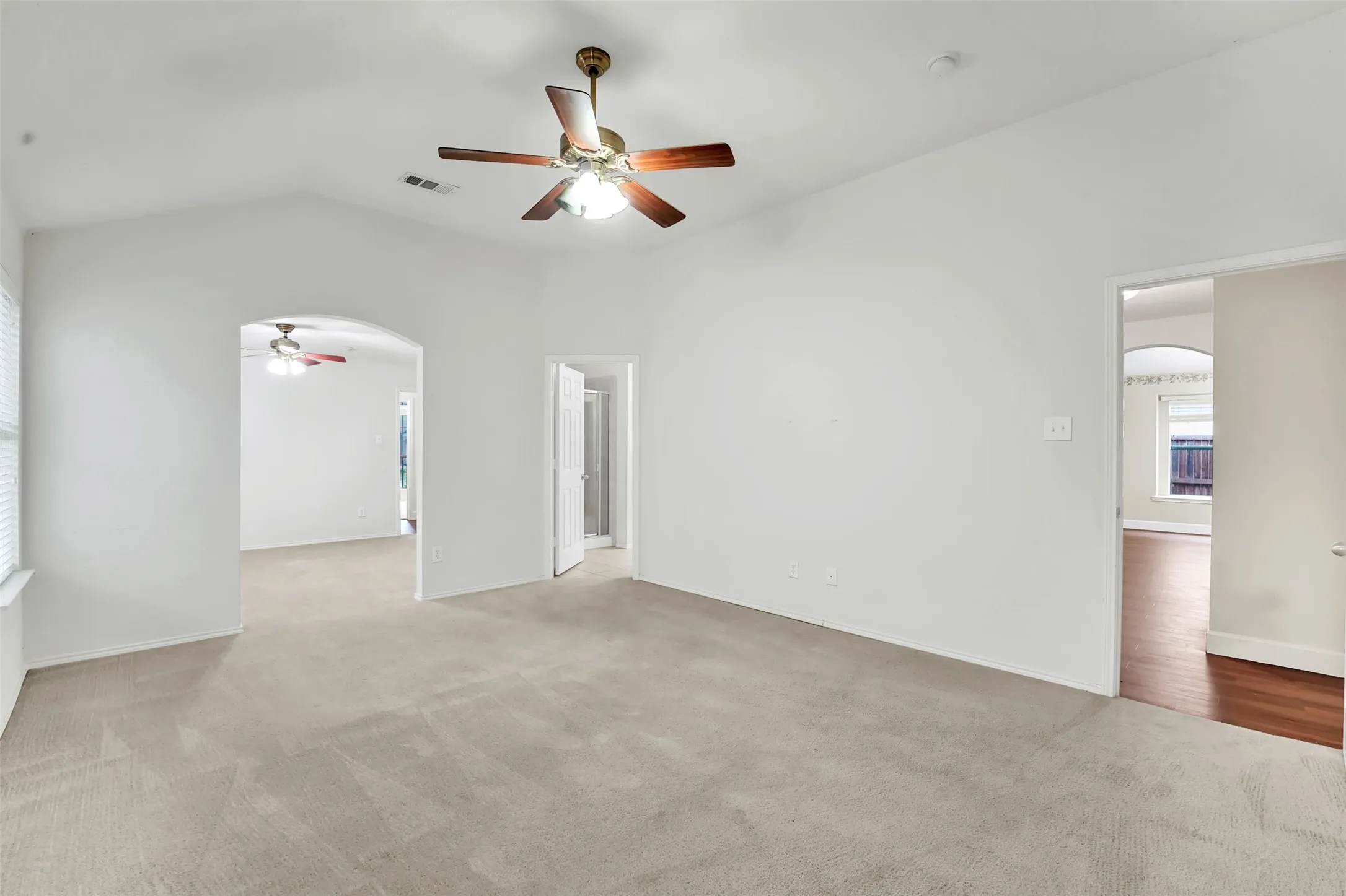 Single Family Residence For Rent in Denton County , 12618 Red Hawk Drive, Frisco, Texas 75033, 4 Bedroom, 2 Bathroom, 2 Garage spaces, 2,236 Sqft, built in 2003, mls#21391370, Real Estate Agent in Frisco, Homes For Rent in Denton county, Homes For Rent in Frisco, Realtor in Frisco Texas, Real Estate Brokerage Independent Realty Texas, Luminita Cordes Realtor