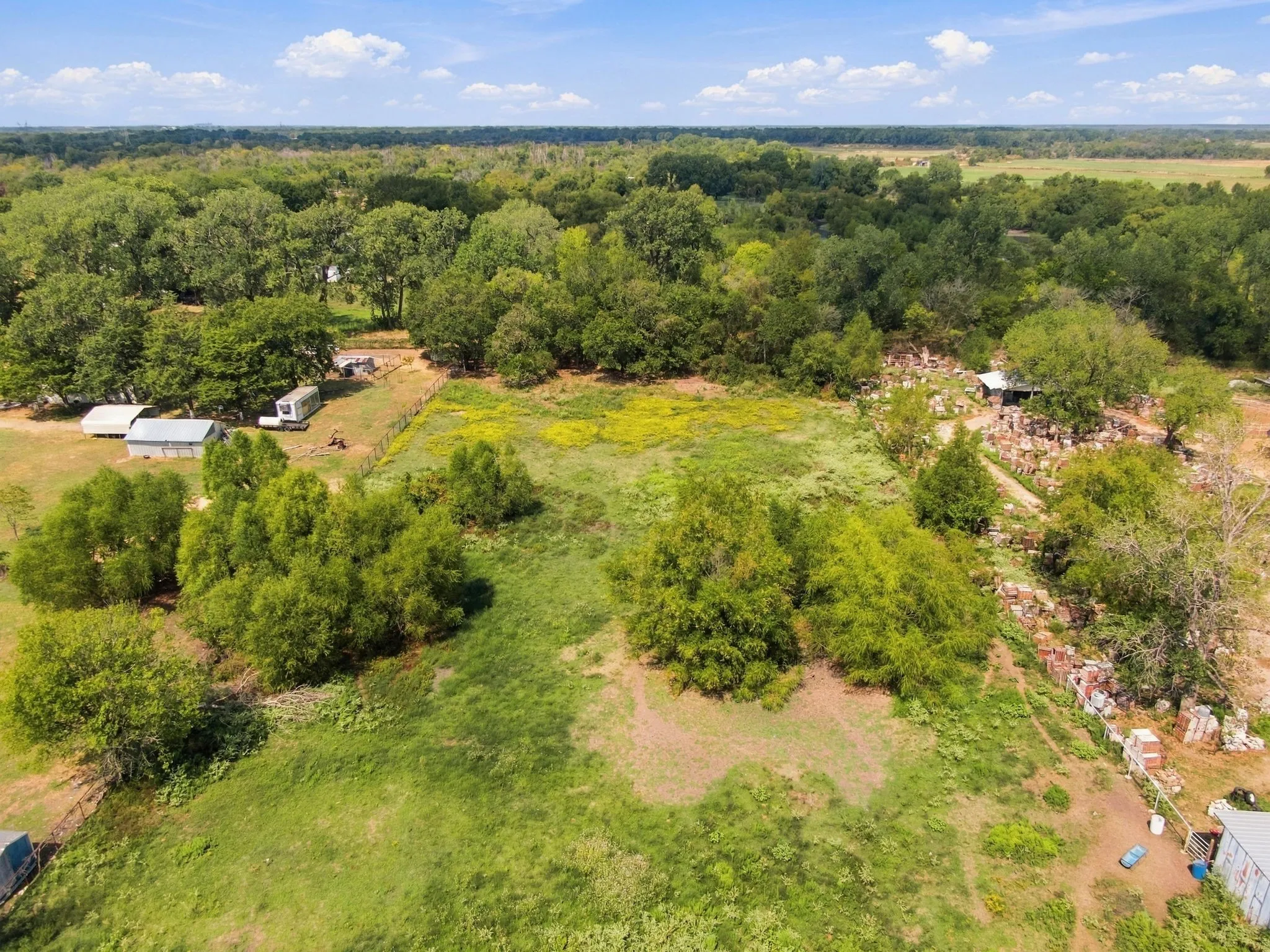 Mobile Home For Sale in Dallas County , 1510 Davis Road, Seagoville, Texas 75159, 3 Bedroom, 2 Bathroom, Garage spaces, 1,600 Sqft, built in 1984, mls#21391364, Real Estate Agent in Seagoville, Homes For Sale in Dallas county, Homes For Sale in Seagoville, Realtor in Seagoville Texas, Real Estate Brokerage Independent Realty Texas, Luminita Cordes Realtor