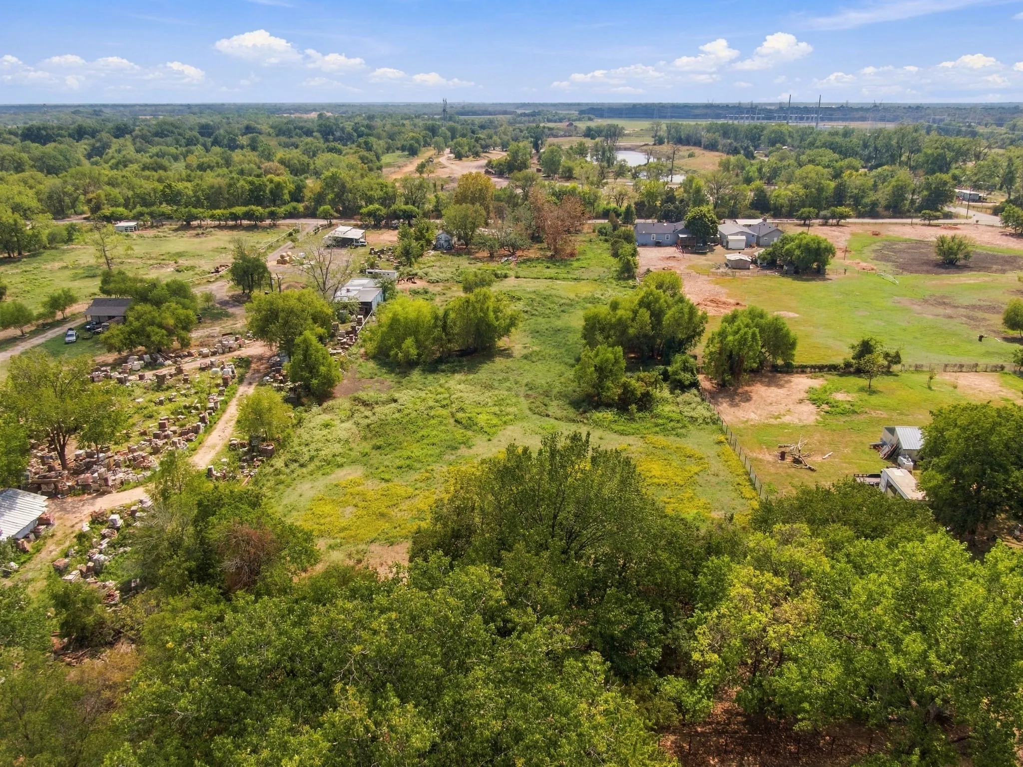Mobile Home For Sale in Dallas County , 1510 Davis Road, Seagoville, Texas 75159, 3 Bedroom, 2 Bathroom, Garage spaces, 1,600 Sqft, built in 1984, mls#21391364, Real Estate Agent in Seagoville, Homes For Sale in Dallas county, Homes For Sale in Seagoville, Realtor in Seagoville Texas, Real Estate Brokerage Independent Realty Texas, Luminita Cordes Realtor