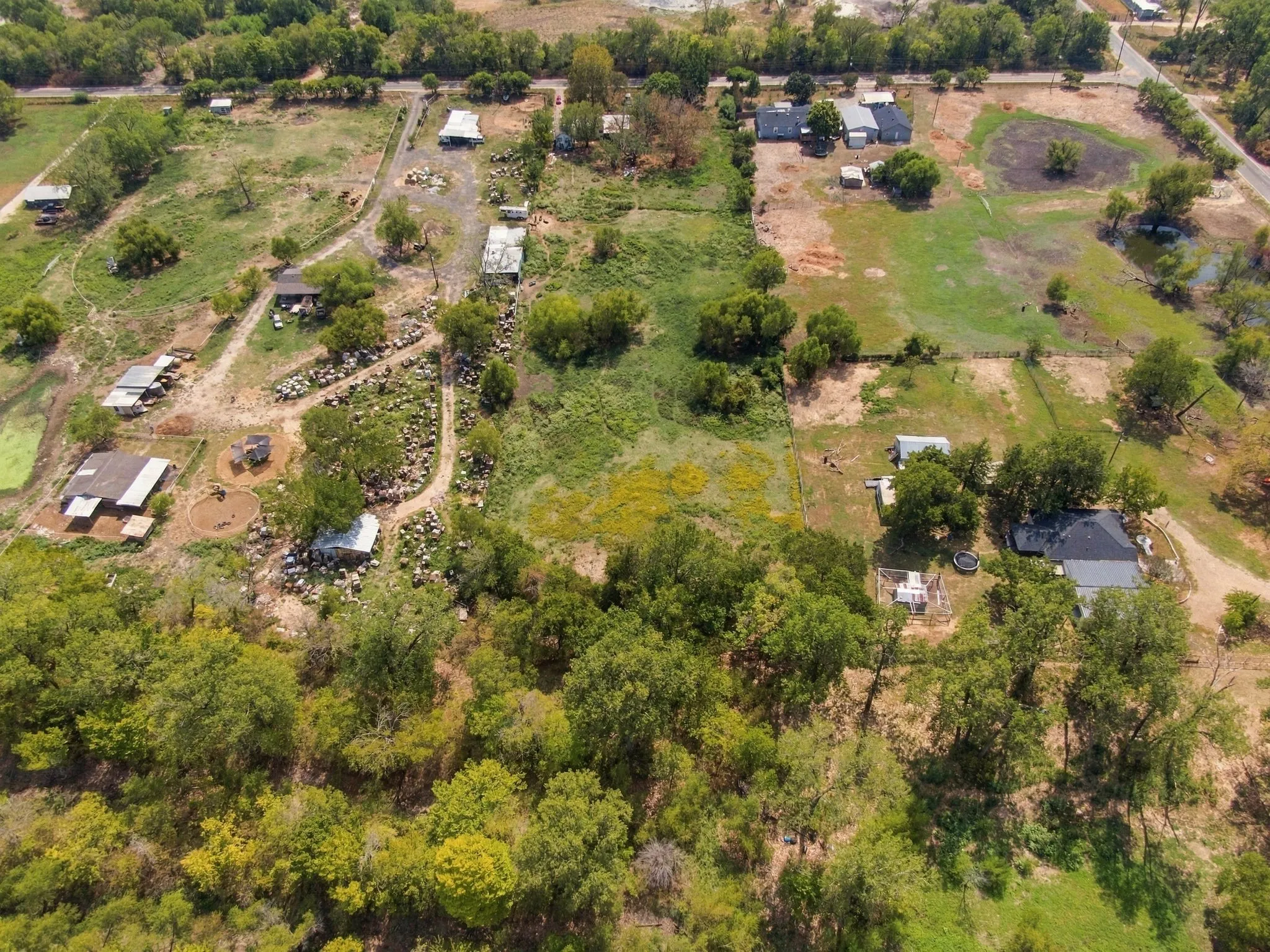 Mobile Home For Sale in Dallas County , 1510 Davis Road, Seagoville, Texas 75159, 3 Bedroom, 2 Bathroom, Garage spaces, 1,600 Sqft, built in 1984, mls#21391364, Real Estate Agent in Seagoville, Homes For Sale in Dallas county, Homes For Sale in Seagoville, Realtor in Seagoville Texas, Real Estate Brokerage Independent Realty Texas, Luminita Cordes Realtor