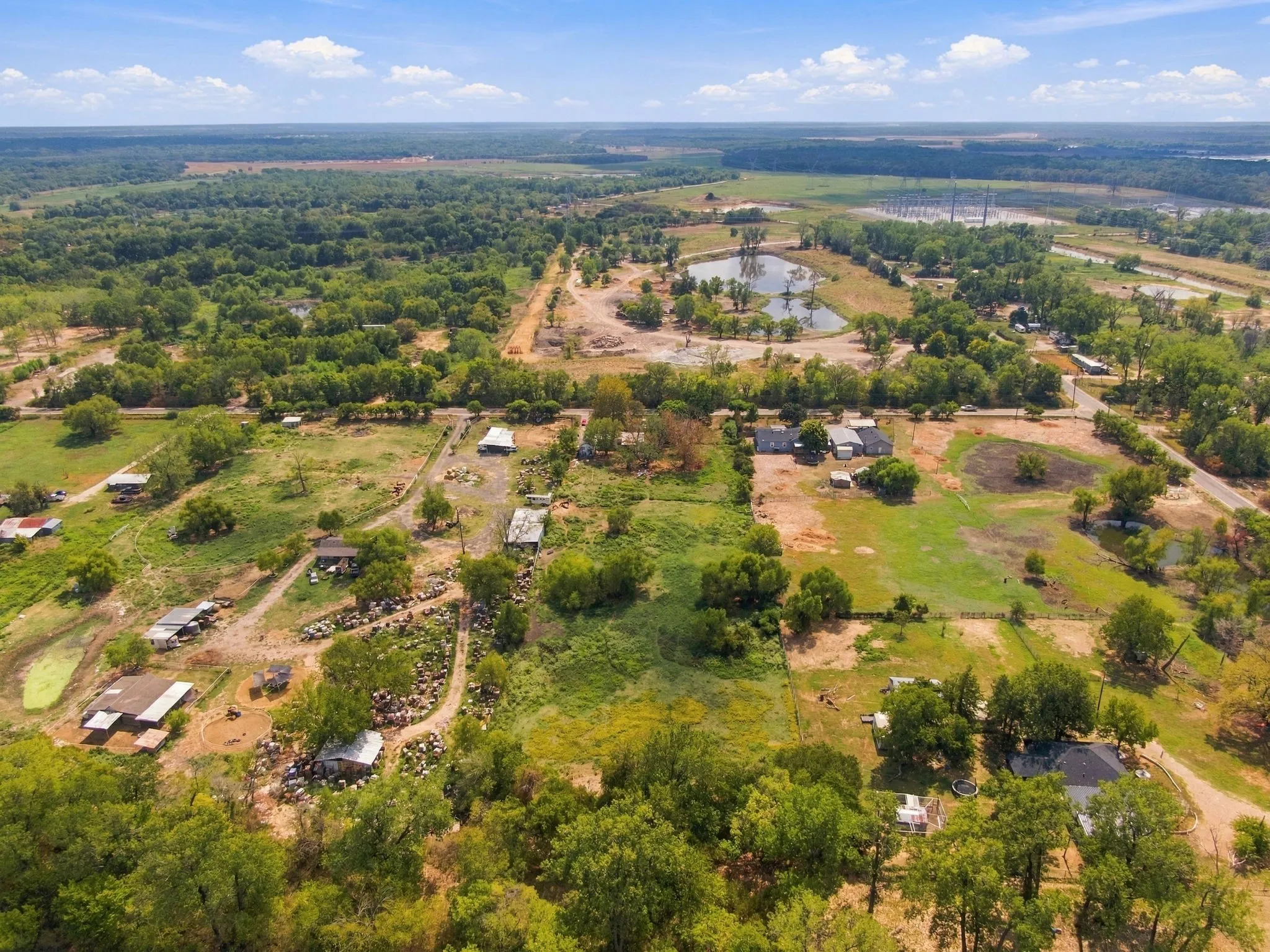 Mobile Home For Sale in Dallas County , 1510 Davis Road, Seagoville, Texas 75159, 3 Bedroom, 2 Bathroom, Garage spaces, 1,600 Sqft, built in 1984, mls#21391364, Real Estate Agent in Seagoville, Homes For Sale in Dallas county, Homes For Sale in Seagoville, Realtor in Seagoville Texas, Real Estate Brokerage Independent Realty Texas, Luminita Cordes Realtor