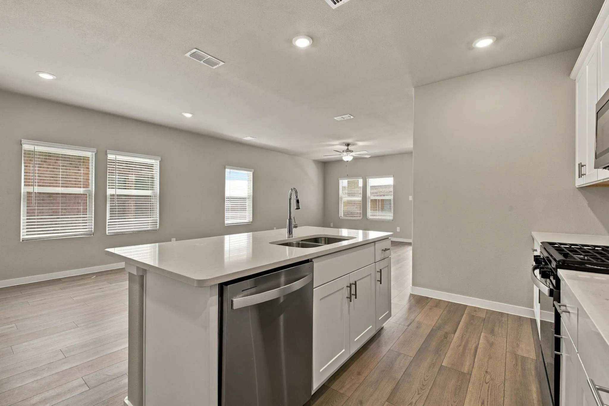 Single Family Residence For Rent in Collin County , 6014 Alderton Drive, Mc Kinney, Texas 75071, 4 Bedroom, 3 Bathroom, 2 Garage spaces, 2,337 Sqft, built in 2026, mls#21391377, Real Estate Agent in Mc Kinney, Homes For Rent in Collin county, Homes For Rent in Mc Kinney, Realtor in Mc Kinney Texas, Real Estate Brokerage Independent Realty Texas, Luminita Cordes Realtor