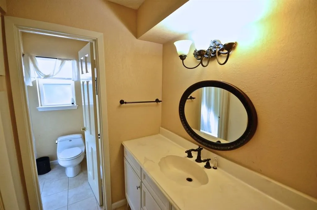 Single Family Residence For Sale in Harris County , 5951 Lattimer Drive, Houston, Texas 77035, 3 Bedroom, 2 Bathroom, 2 Garage spaces, 2,280 Sqft, built in 1960, mls#21385712, Real Estate Agent in Houston, Homes For Sale in Harris county, Homes For Sale in Houston, Realtor in Houston Texas, Real Estate Brokerage Independent Realty Texas, Luminita Cordes Realtor