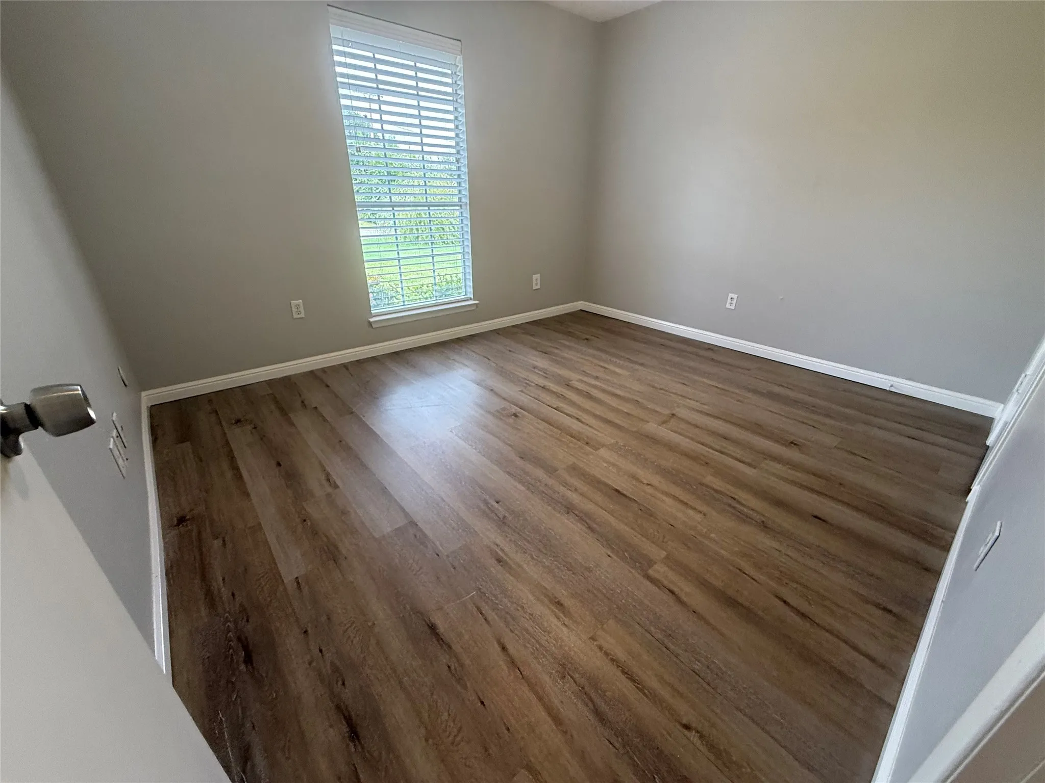 Single Family Residence For Rent in Tarrant County , 5912 Pleasant Hill Drive, Arlington, Texas 76016, 3 Bedroom, 2 Bathroom, 2 Garage spaces, 1,399 Sqft, built in 1978, mls#21391379, Real Estate Agent in Arlington, Homes For Rent in Tarrant county, Homes For Rent in Arlington, Realtor in Arlington Texas, Real Estate Brokerage Independent Realty Texas, Luminita Cordes Realtor