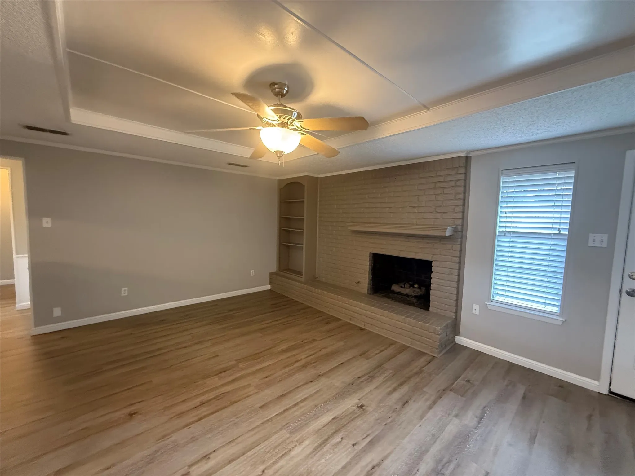 Single Family Residence For Rent in Tarrant County , 5912 Pleasant Hill Drive, Arlington, Texas 76016, 3 Bedroom, 2 Bathroom, 2 Garage spaces, 1,399 Sqft, built in 1978, mls#21391379, Real Estate Agent in Arlington, Homes For Rent in Tarrant county, Homes For Rent in Arlington, Realtor in Arlington Texas, Real Estate Brokerage Independent Realty Texas, Luminita Cordes Realtor