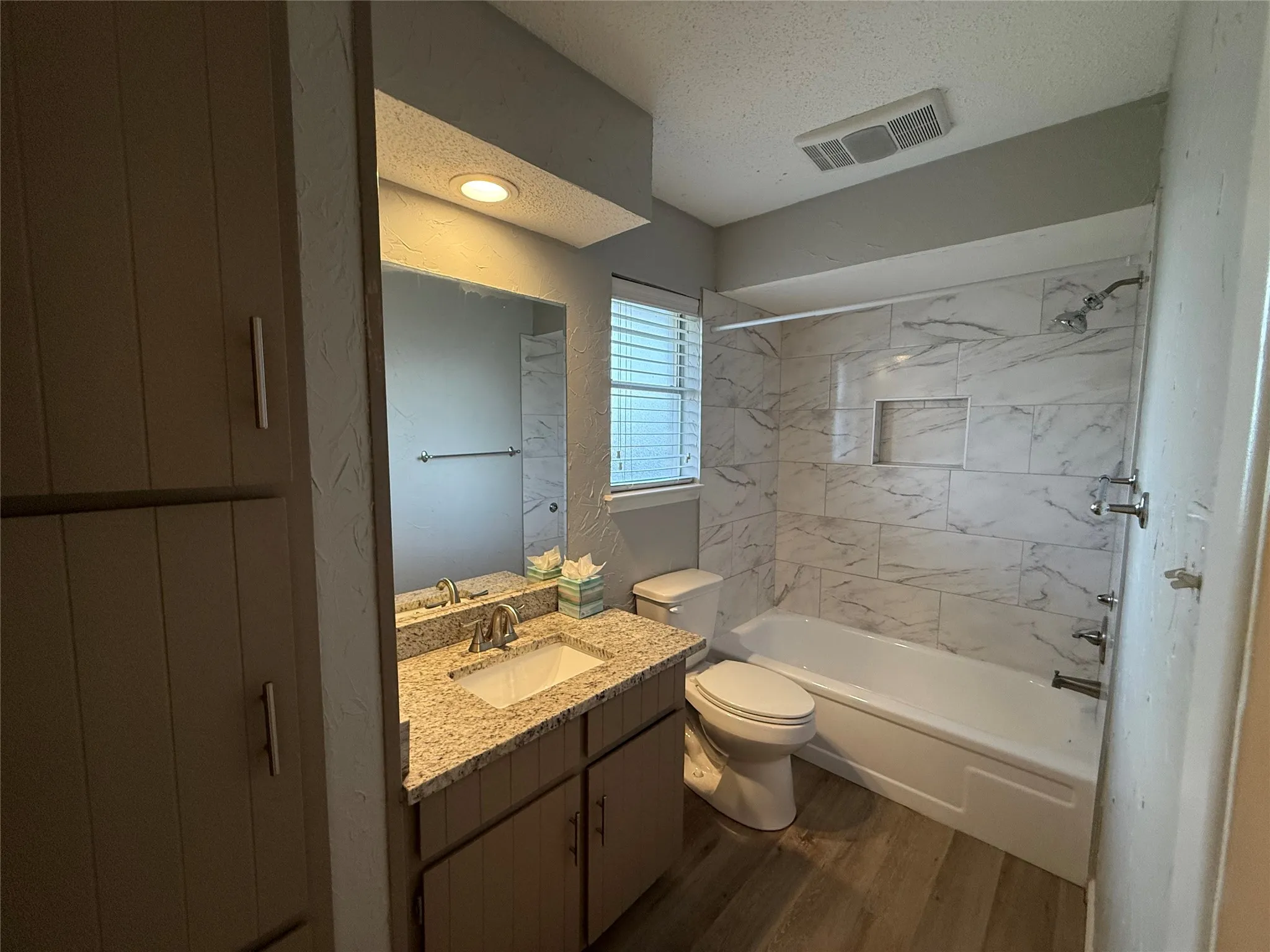 Single Family Residence For Rent in Tarrant County , 5912 Pleasant Hill Drive, Arlington, Texas 76016, 3 Bedroom, 2 Bathroom, 2 Garage spaces, 1,399 Sqft, built in 1978, mls#21391379, Real Estate Agent in Arlington, Homes For Rent in Tarrant county, Homes For Rent in Arlington, Realtor in Arlington Texas, Real Estate Brokerage Independent Realty Texas, Luminita Cordes Realtor