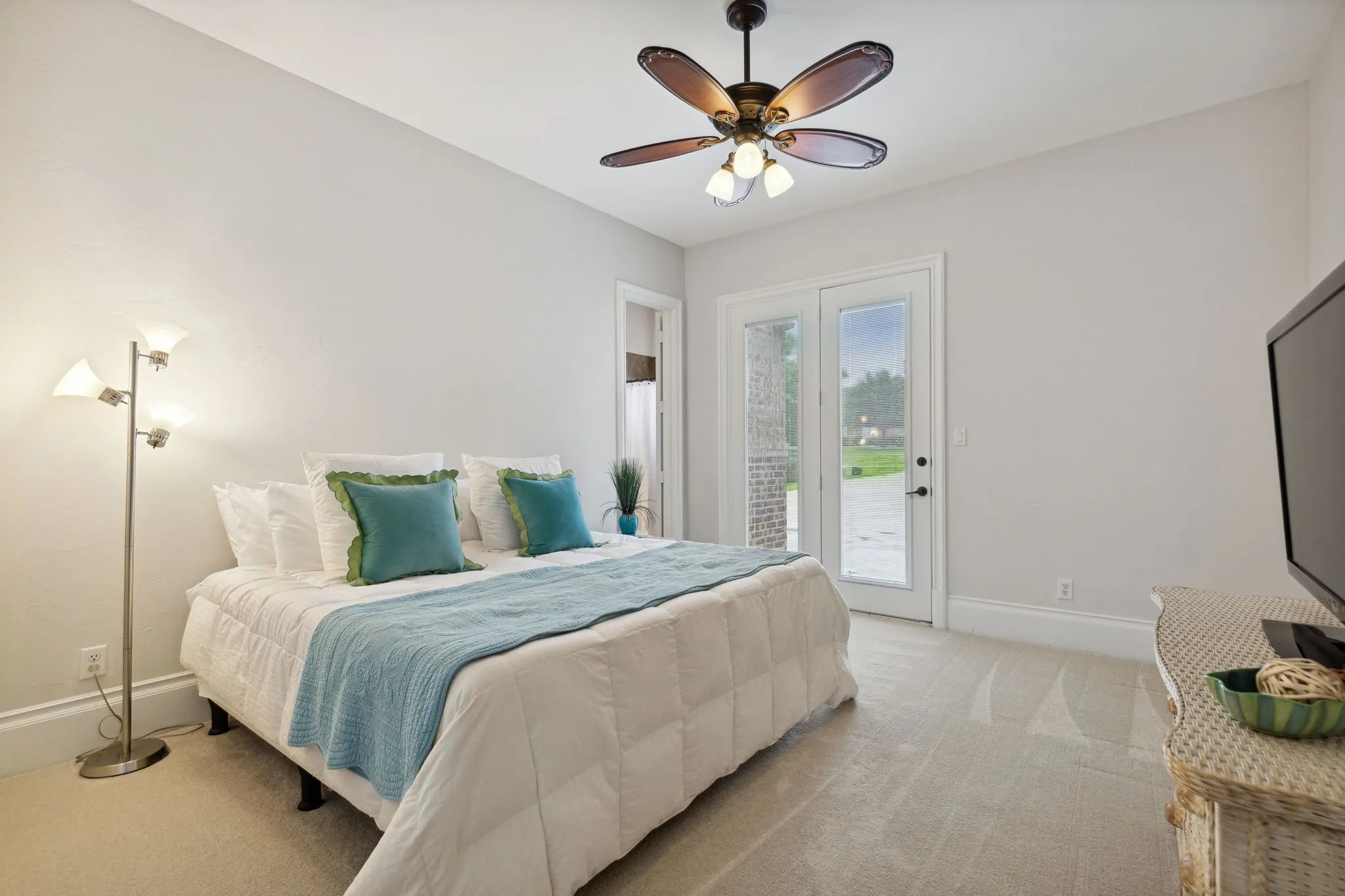 1st floor bedroom with private entrance.