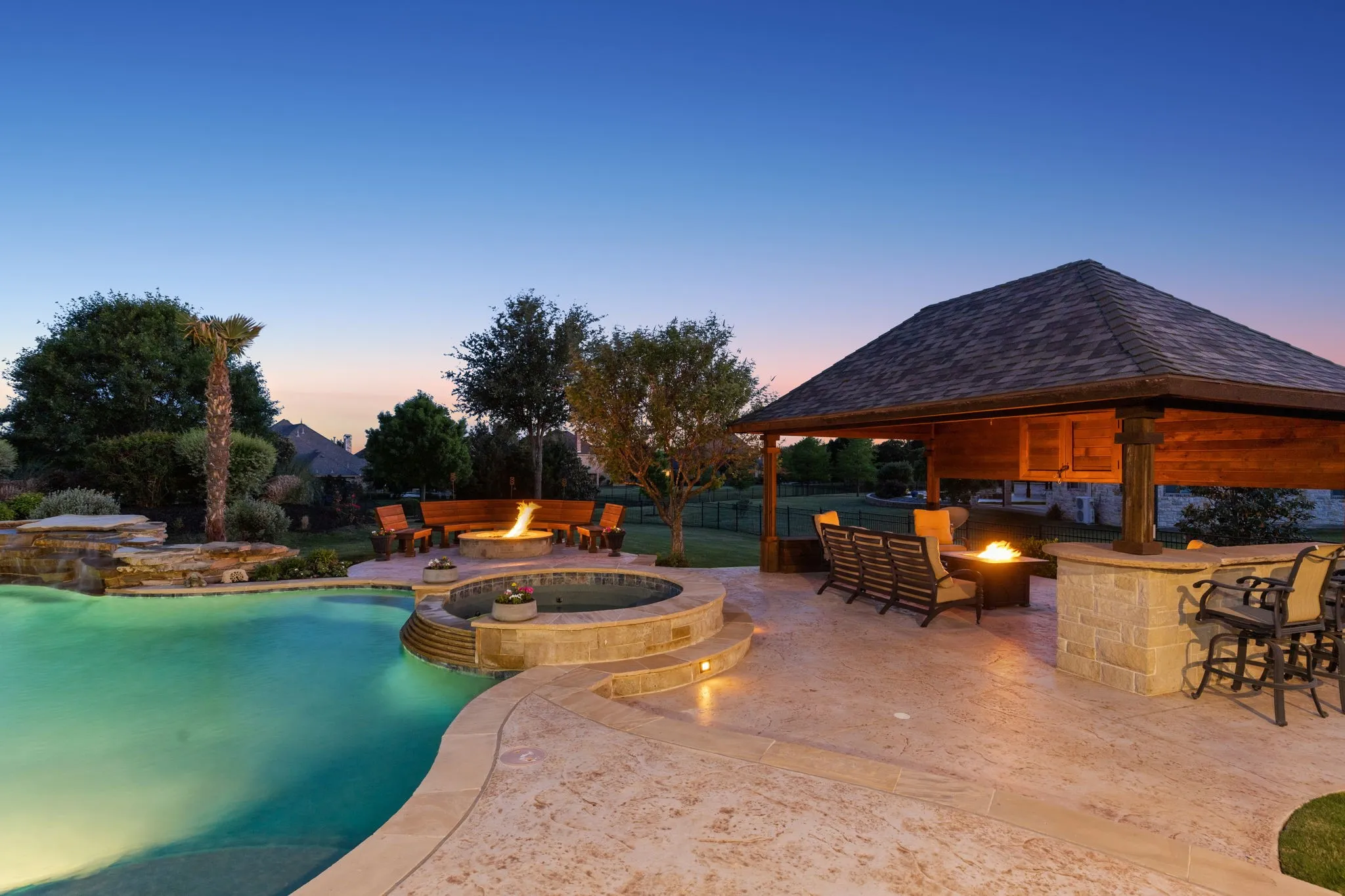 Single Family Residence For Sale in Denton County , 5501 Lake Geneva Court, Flower Mound, Texas 75022, 4 Bedroom, 6 Bathroom, 3 Garage spaces, 5,491 Sqft, built in 2010, mls#21391303, Real Estate Agent in Flower Mound, Homes For Sale in Denton county, Homes For Sale in Flower Mound, Realtor in Flower Mound Texas, Real Estate Brokerage Independent Realty Texas, Luminita Cordes Realtor