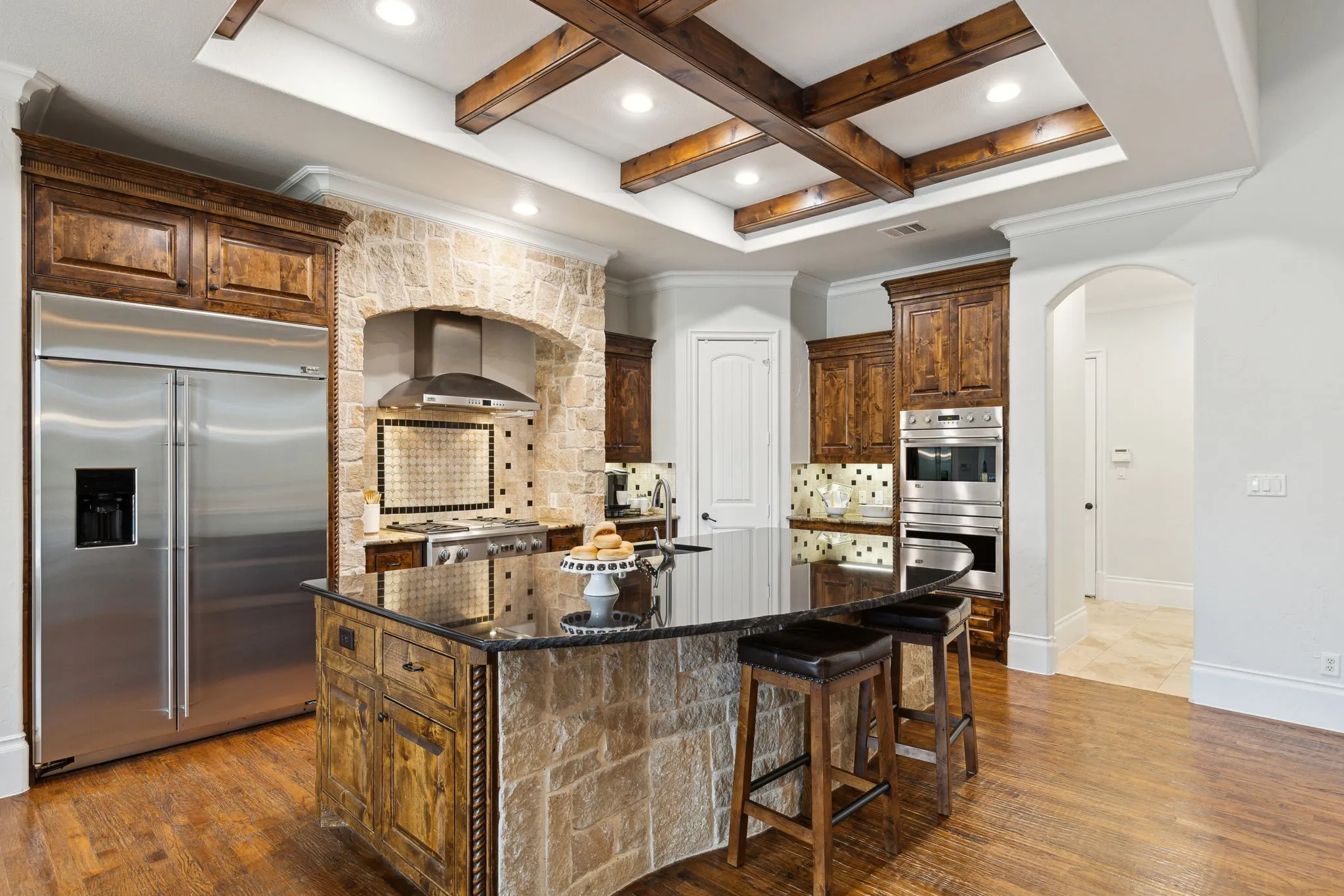 Single Family Residence For Sale in Denton County , 5501 Lake Geneva Court, Flower Mound, Texas 75022, 4 Bedroom, 6 Bathroom, 3 Garage spaces, 5,491 Sqft, built in 2010, mls#21391303, Real Estate Agent in Flower Mound, Homes For Sale in Denton county, Homes For Sale in Flower Mound, Realtor in Flower Mound Texas, Real Estate Brokerage Independent Realty Texas, Luminita Cordes Realtor