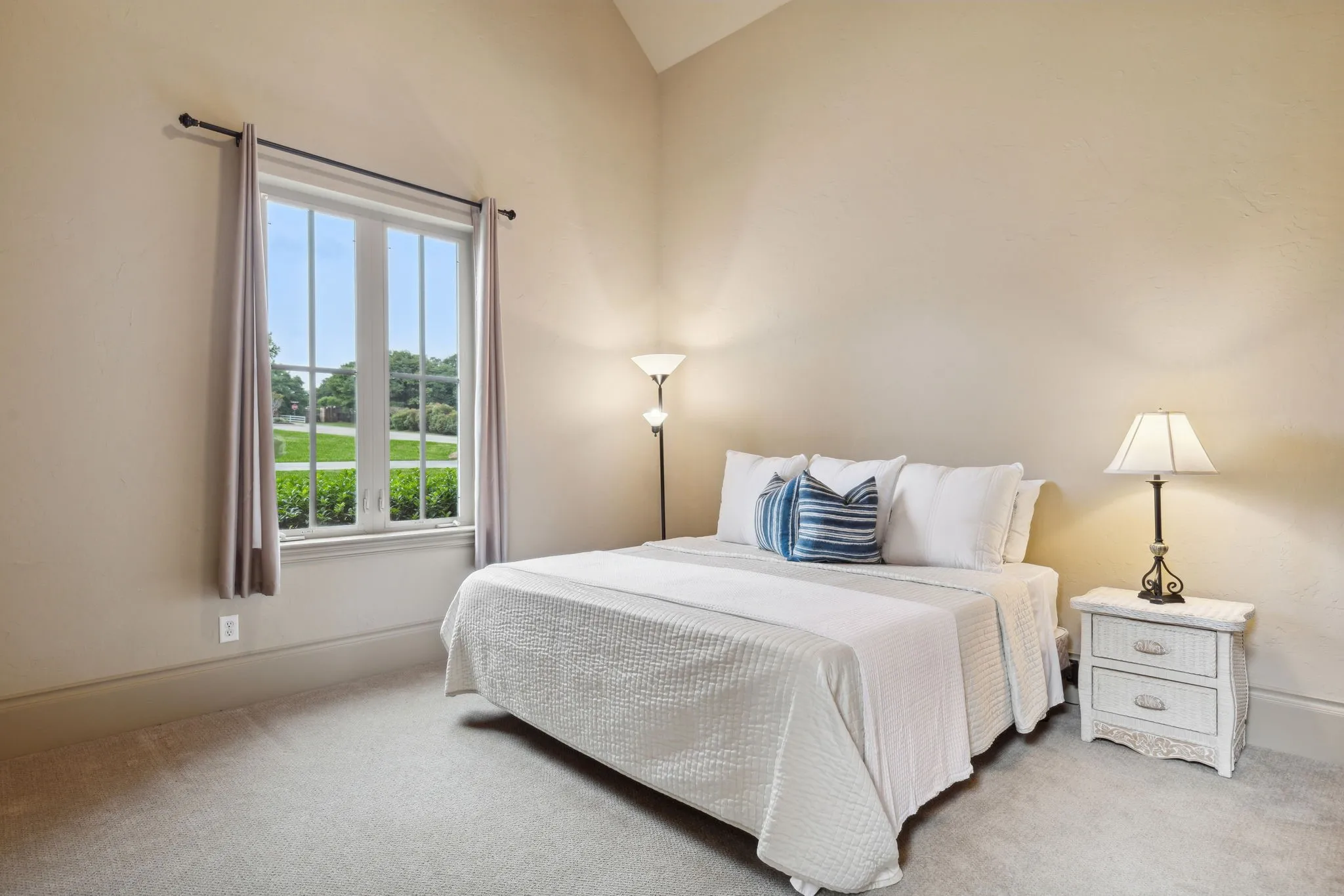 1st floor bedroom.