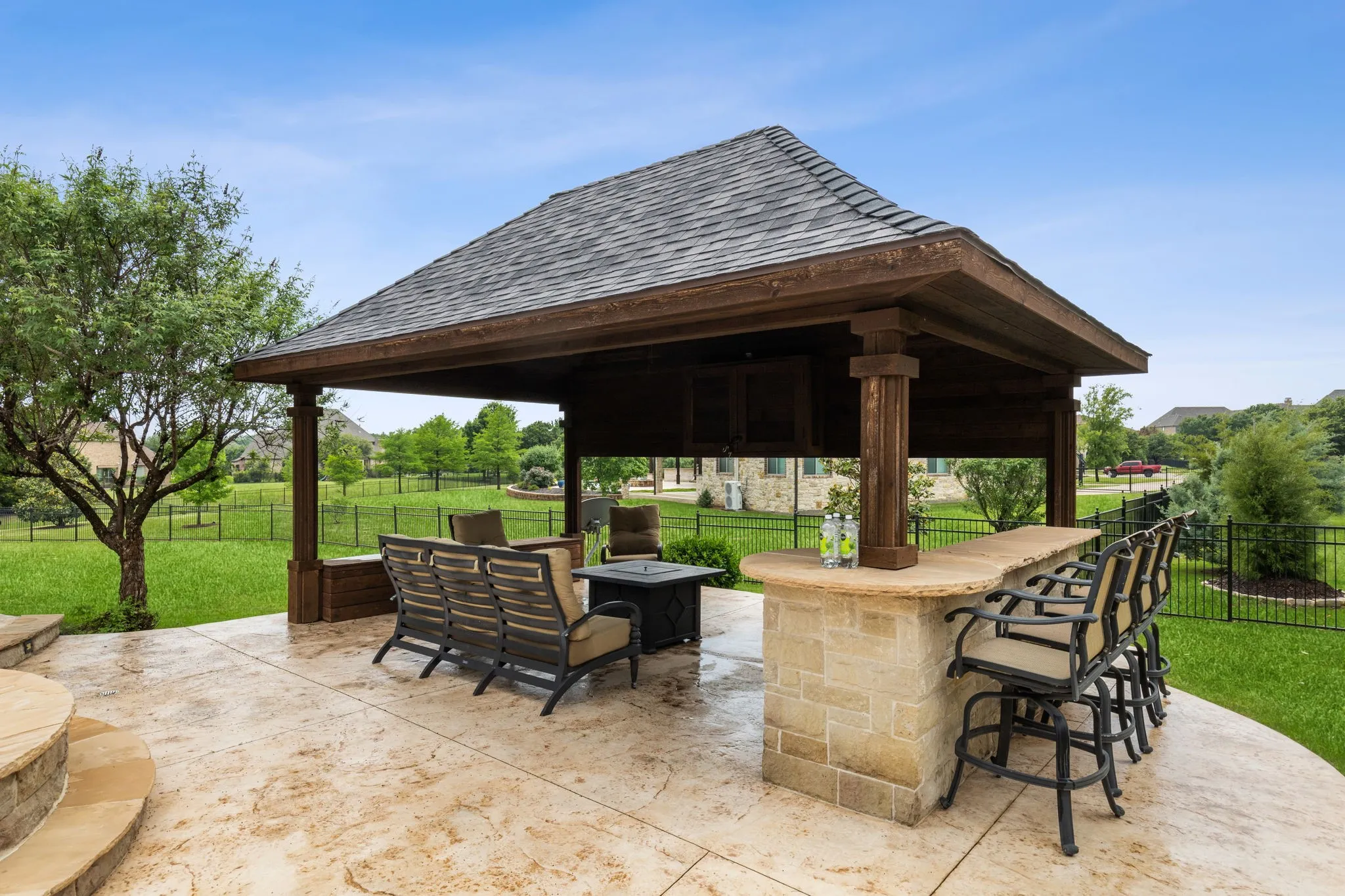 Single Family Residence For Sale in Denton County , 5501 Lake Geneva Court, Flower Mound, Texas 75022, 4 Bedroom, 6 Bathroom, 3 Garage spaces, 5,491 Sqft, built in 2010, mls#21391303, Real Estate Agent in Flower Mound, Homes For Sale in Denton county, Homes For Sale in Flower Mound, Realtor in Flower Mound Texas, Real Estate Brokerage Independent Realty Texas, Luminita Cordes Realtor