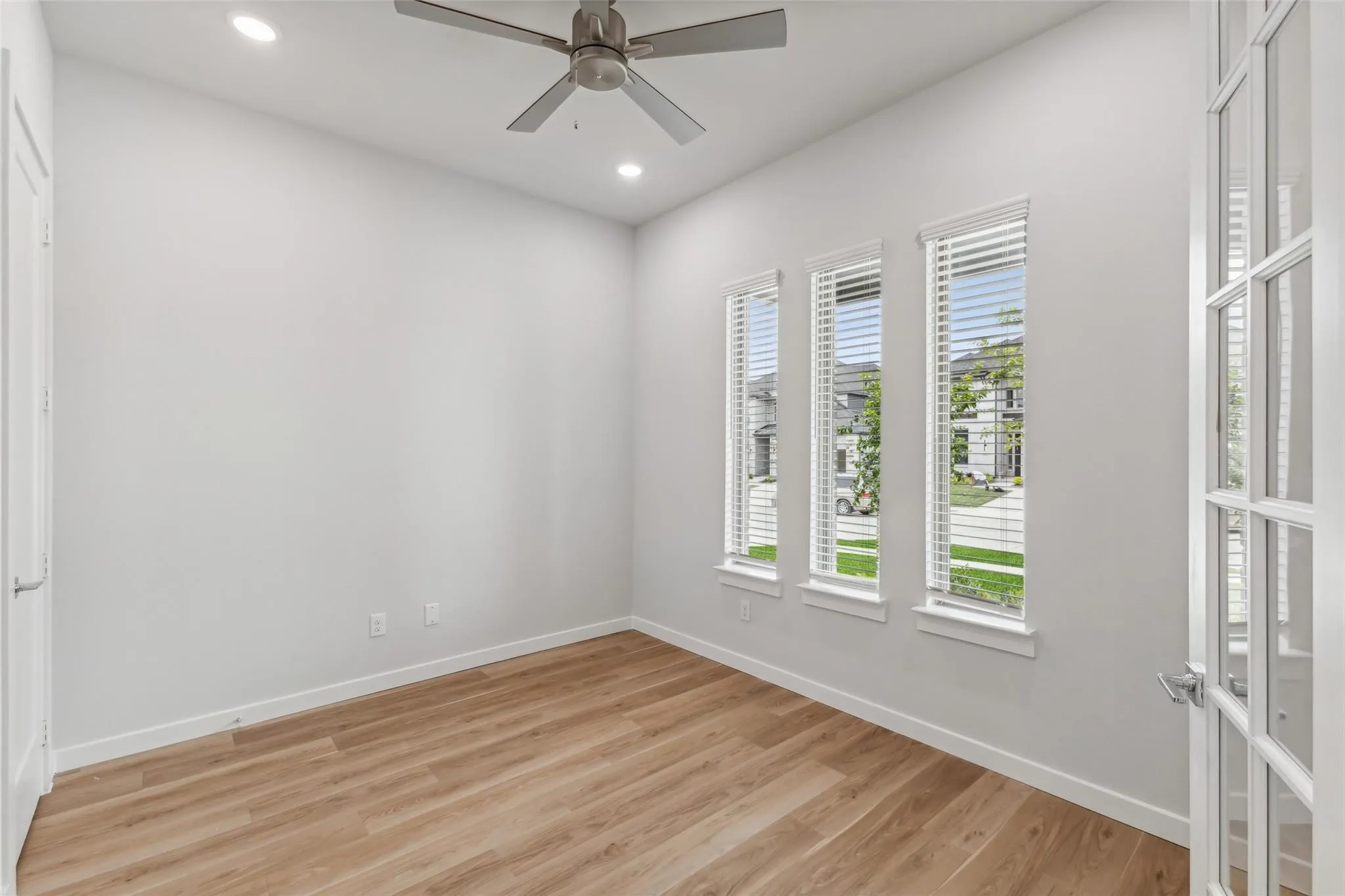 Single Family Residence For Sale in Collin County , 4421 Rustic Ridge Drive, Mc Kinney, Texas 75071, 5 Bedroom, 4 Bathroom, 2 Garage spaces, 3,609 Sqft, built in 2025, mls#21391381, Real Estate Agent in Mc Kinney, Homes For Sale in Collin county, Homes For Sale in Mc Kinney, Realtor in Mc Kinney Texas, Real Estate Brokerage Independent Realty Texas, Luminita Cordes Realtor
