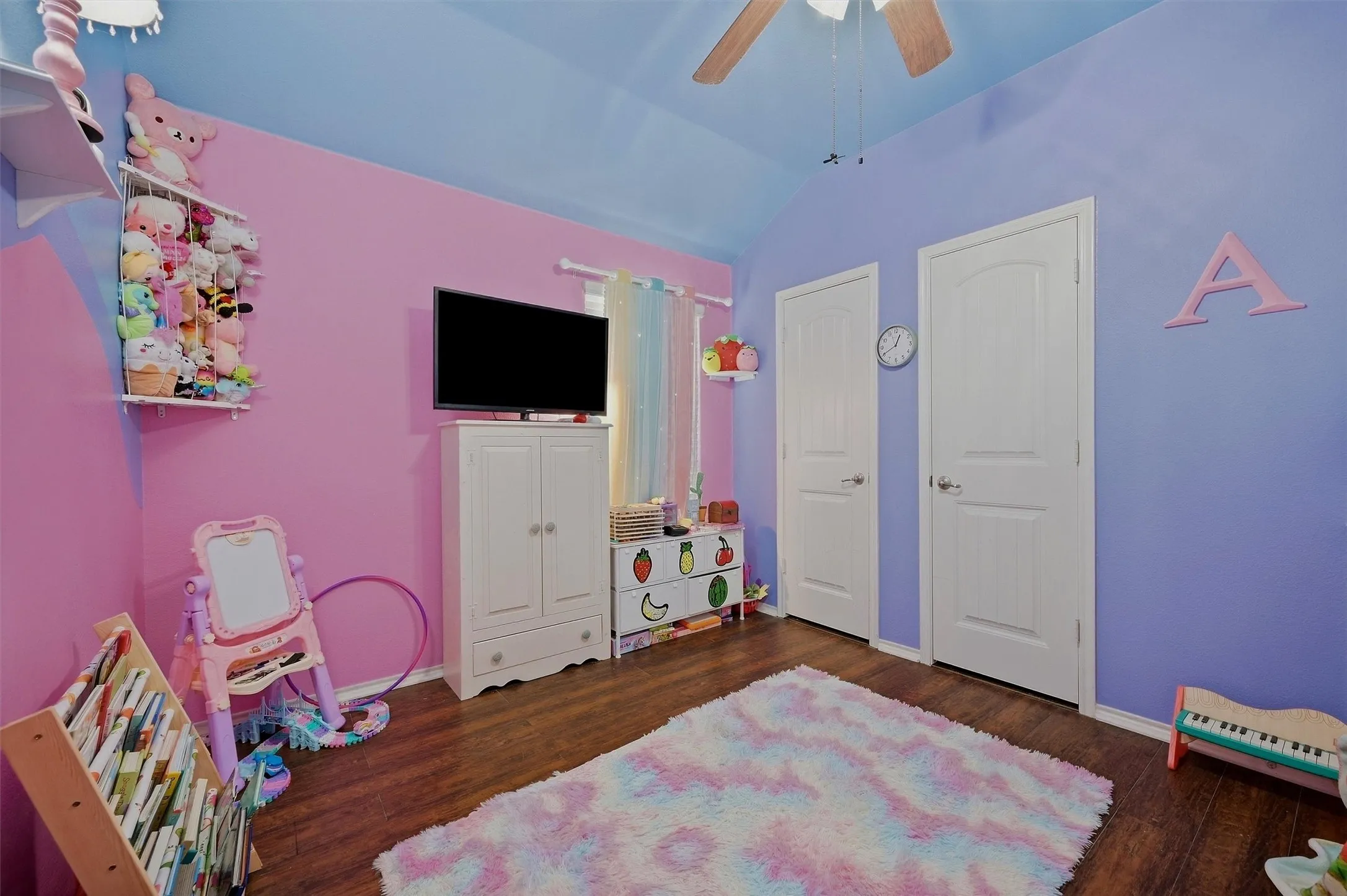 Single Family Residence For Sale in Grayson County , 409 Bryn Mawr Lane, Van Alstyne, Texas 75495, 3 Bedroom, 2 Bathroom, 2 Garage spaces, 1,658 Sqft, built in 2013, mls#21390653, Real Estate Agent in Van Alstyne, Homes For Sale in Grayson county, Homes For Sale in Van Alstyne, Realtor in Van Alstyne Texas, Real Estate Brokerage Independent Realty Texas, Luminita Cordes Realtor