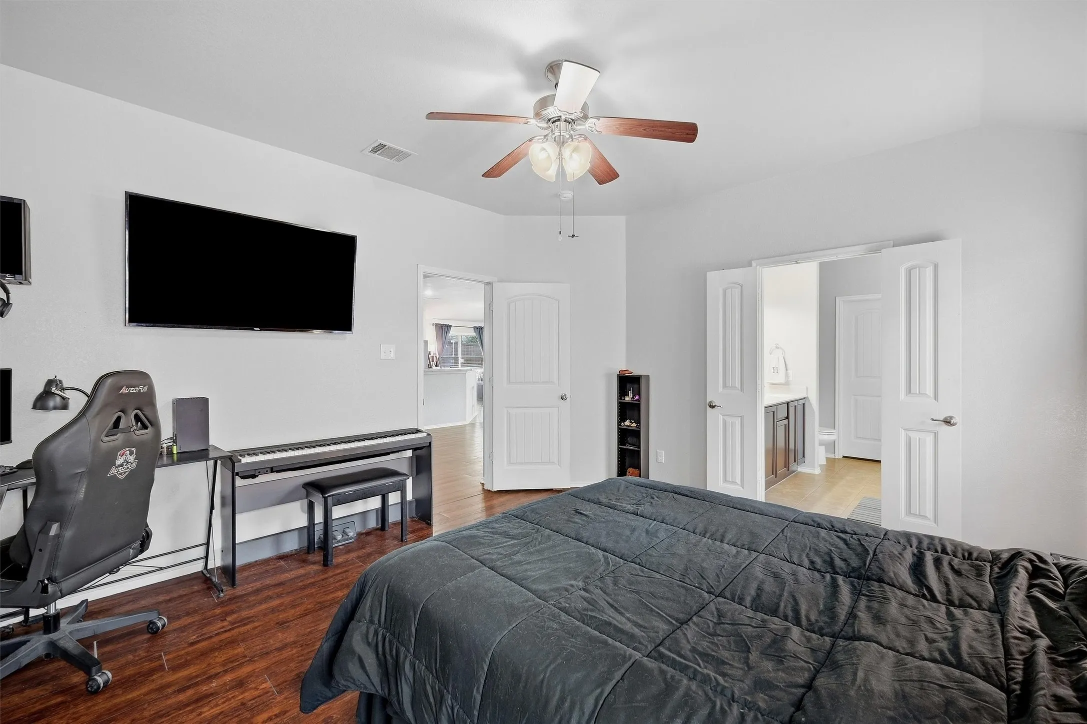 Single Family Residence For Sale in Grayson County , 409 Bryn Mawr Lane, Van Alstyne, Texas 75495, 3 Bedroom, 2 Bathroom, 2 Garage spaces, 1,658 Sqft, built in 2013, mls#21390653, Real Estate Agent in Van Alstyne, Homes For Sale in Grayson county, Homes For Sale in Van Alstyne, Realtor in Van Alstyne Texas, Real Estate Brokerage Independent Realty Texas, Luminita Cordes Realtor