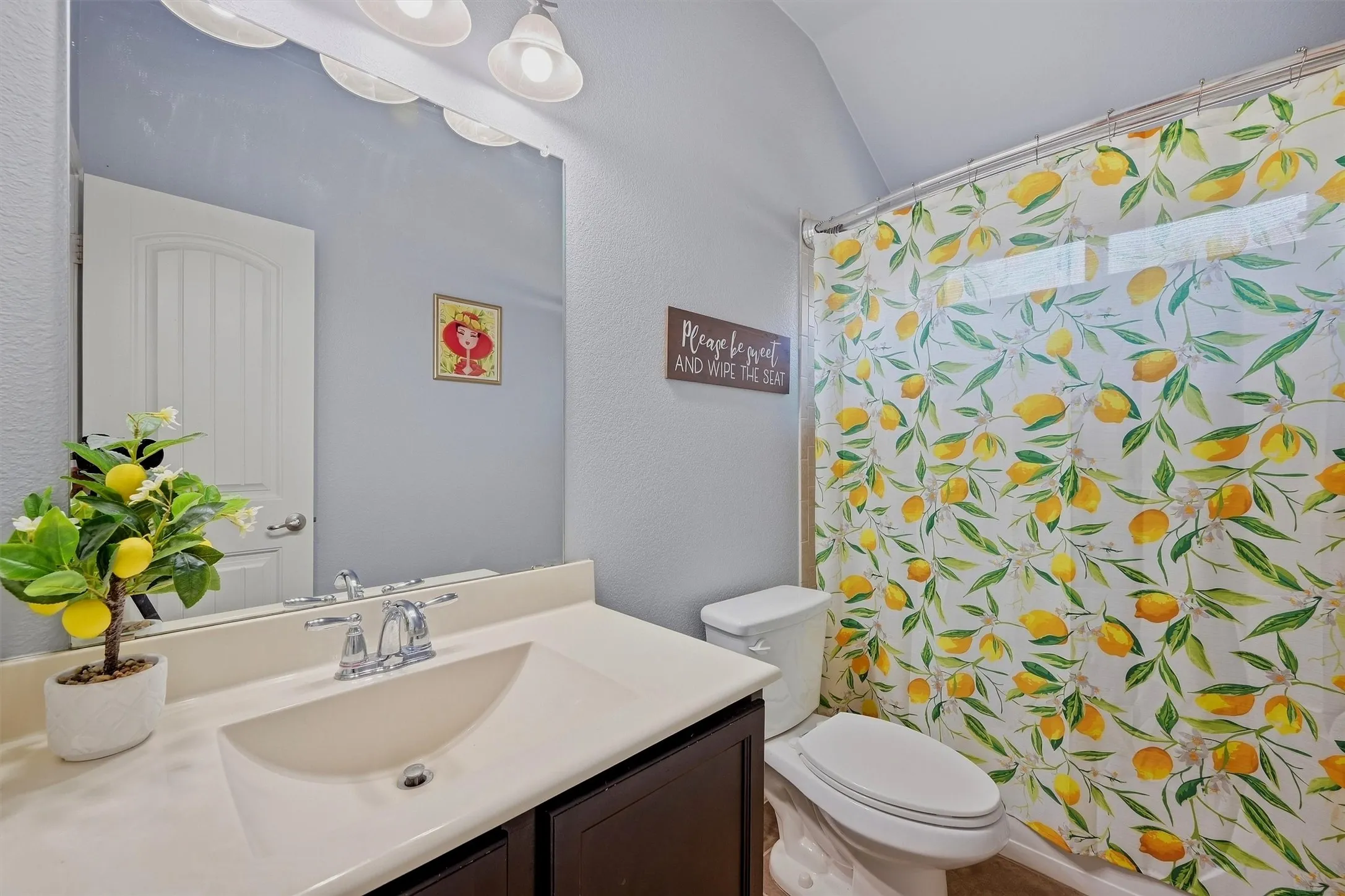 Single Family Residence For Sale in Grayson County , 409 Bryn Mawr Lane, Van Alstyne, Texas 75495, 3 Bedroom, 2 Bathroom, 2 Garage spaces, 1,658 Sqft, built in 2013, mls#21390653, Real Estate Agent in Van Alstyne, Homes For Sale in Grayson county, Homes For Sale in Van Alstyne, Realtor in Van Alstyne Texas, Real Estate Brokerage Independent Realty Texas, Luminita Cordes Realtor