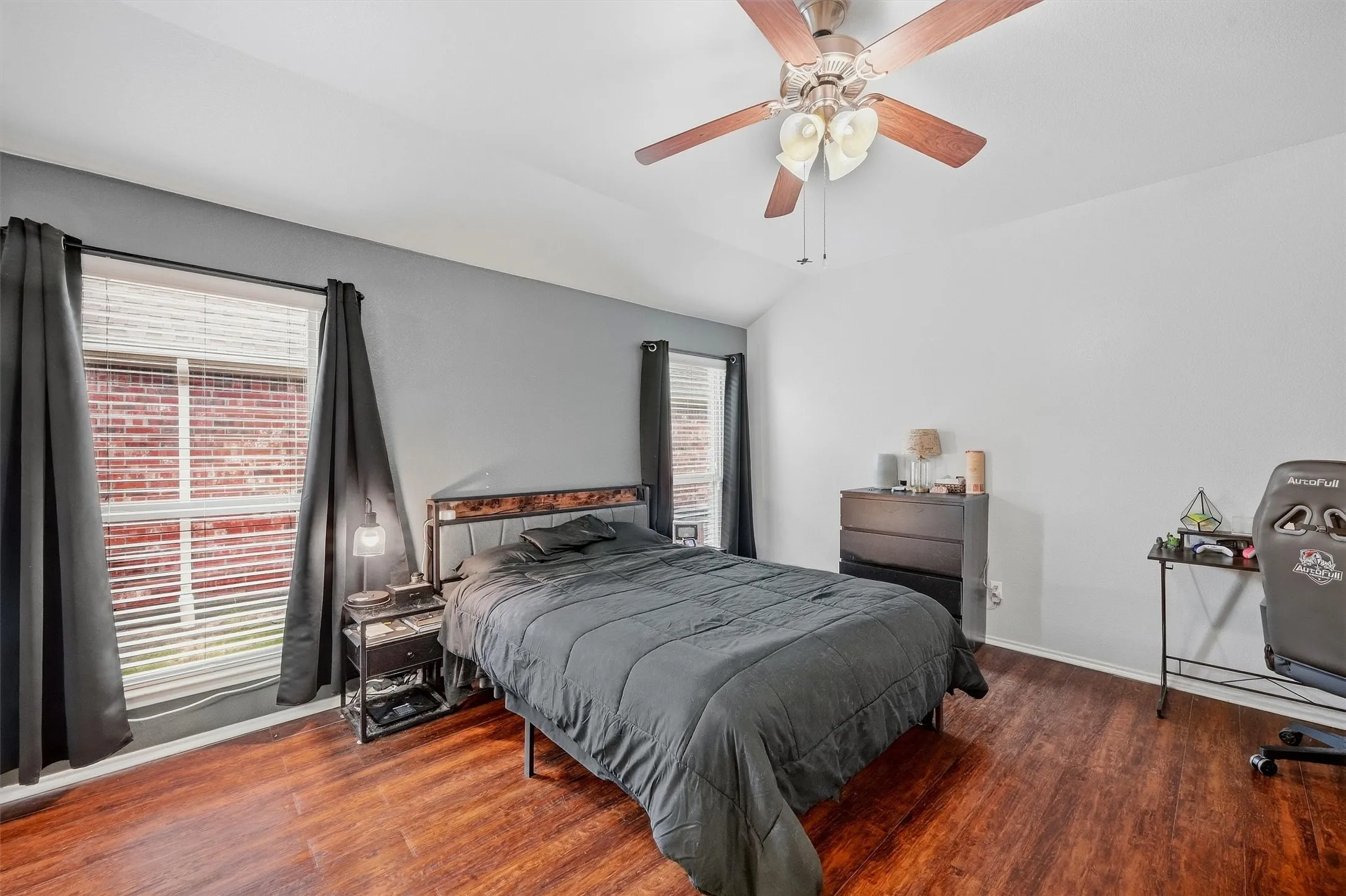 Single Family Residence For Sale in Grayson County , 409 Bryn Mawr Lane, Van Alstyne, Texas 75495, 3 Bedroom, 2 Bathroom, 2 Garage spaces, 1,658 Sqft, built in 2013, mls#21390653, Real Estate Agent in Van Alstyne, Homes For Sale in Grayson county, Homes For Sale in Van Alstyne, Realtor in Van Alstyne Texas, Real Estate Brokerage Independent Realty Texas, Luminita Cordes Realtor