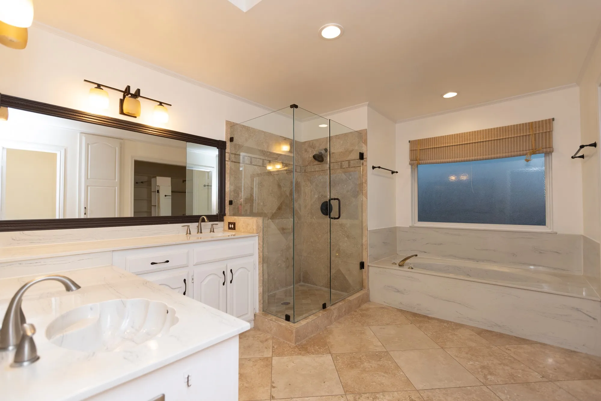 Single Family Residence For Rent in Collin County , 4669 Portrait Lane, Plano, Texas 75024, 3 Bedroom, 3 Bathroom, 2 Garage spaces, 2,299 Sqft, built in 1987, mls#21391245, Real Estate Agent in Plano, Homes For Rent in Collin county, Homes For Rent in Plano, Realtor in Plano Texas, Real Estate Brokerage Independent Realty Texas, Luminita Cordes Realtor