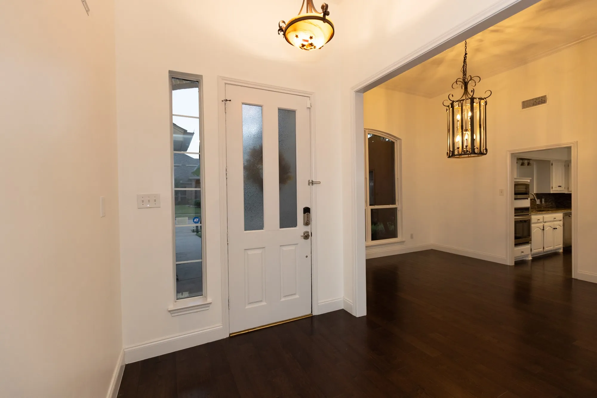 Single Family Residence For Rent in Collin County , 4669 Portrait Lane, Plano, Texas 75024, 3 Bedroom, 3 Bathroom, 2 Garage spaces, 2,299 Sqft, built in 1987, mls#21391245, Real Estate Agent in Plano, Homes For Rent in Collin county, Homes For Rent in Plano, Realtor in Plano Texas, Real Estate Brokerage Independent Realty Texas, Luminita Cordes Realtor