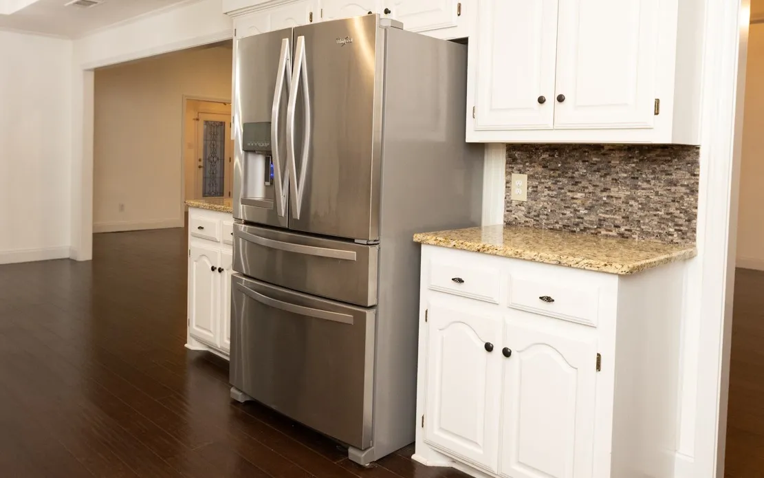 Single Family Residence For Rent in Collin County , 4669 Portrait Lane, Plano, Texas 75024, 3 Bedroom, 3 Bathroom, 2 Garage spaces, 2,299 Sqft, built in 1987, mls#21391245, Real Estate Agent in Plano, Homes For Rent in Collin county, Homes For Rent in Plano, Realtor in Plano Texas, Real Estate Brokerage Independent Realty Texas, Luminita Cordes Realtor