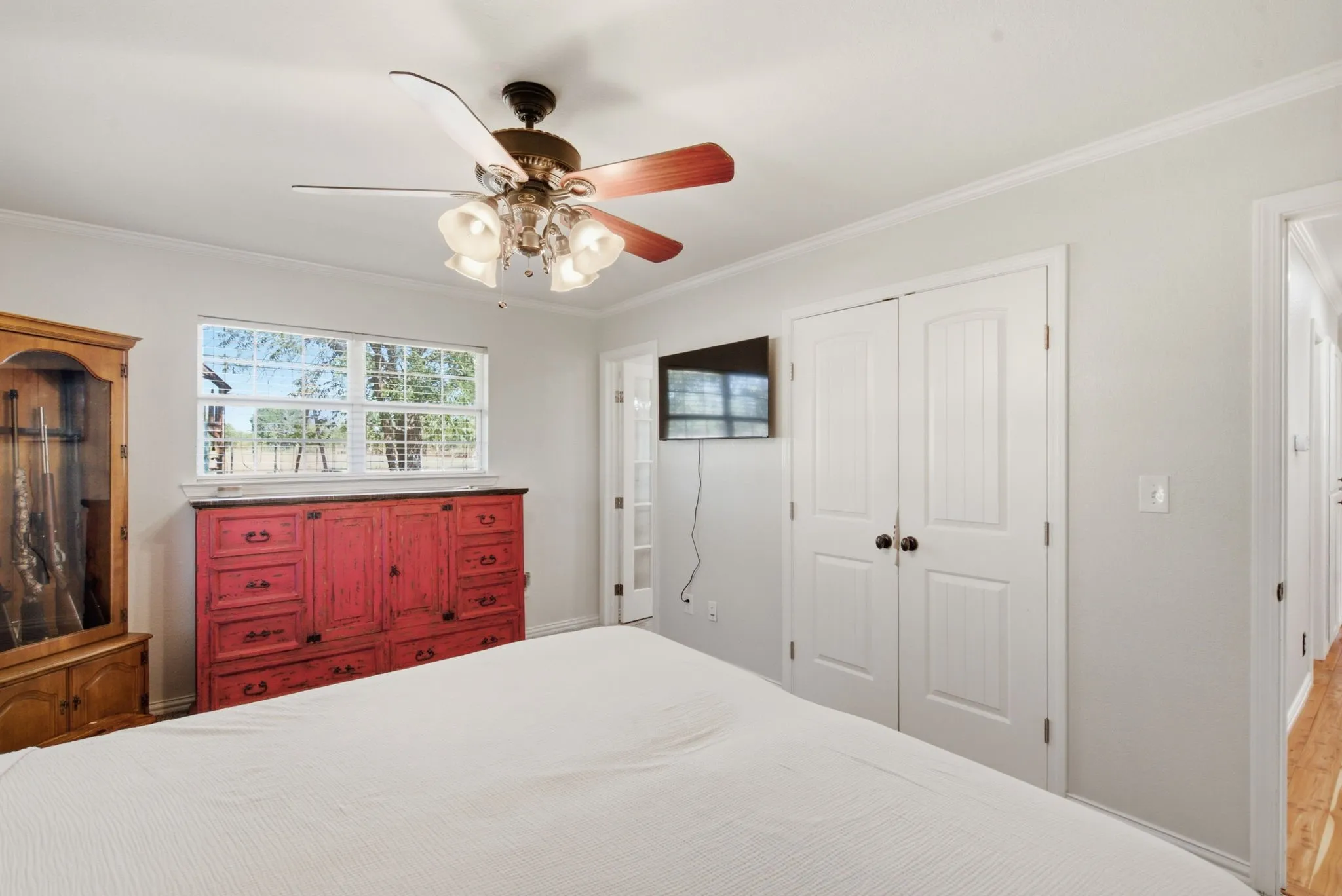 Single Family Residence For Sale in Hood County , 311 Dennis Road, Lipan, Texas 76462, 3 Bedroom, 2 Bathroom, 1 Garage spaces, 1,680 Sqft, built in 1974, mls#21391359, Real Estate Agent in Lipan, Homes For Sale in Hood county, Homes For Sale in Lipan, Realtor in Lipan Texas, Real Estate Brokerage Independent Realty Texas, Luminita Cordes Realtor