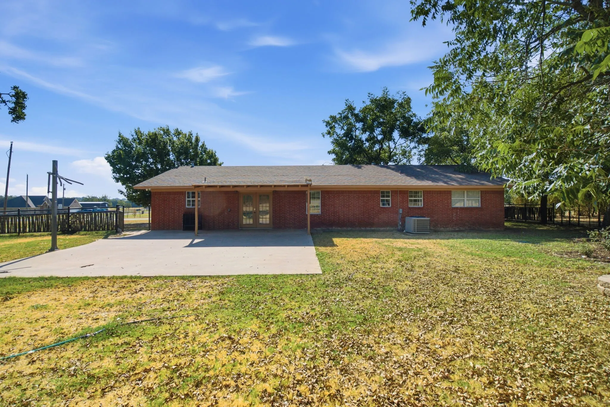 Single Family Residence For Sale in Hood County , 311 Dennis Road, Lipan, Texas 76462, 3 Bedroom, 2 Bathroom, 1 Garage spaces, 1,680 Sqft, built in 1974, mls#21391359, Real Estate Agent in Lipan, Homes For Sale in Hood county, Homes For Sale in Lipan, Realtor in Lipan Texas, Real Estate Brokerage Independent Realty Texas, Luminita Cordes Realtor