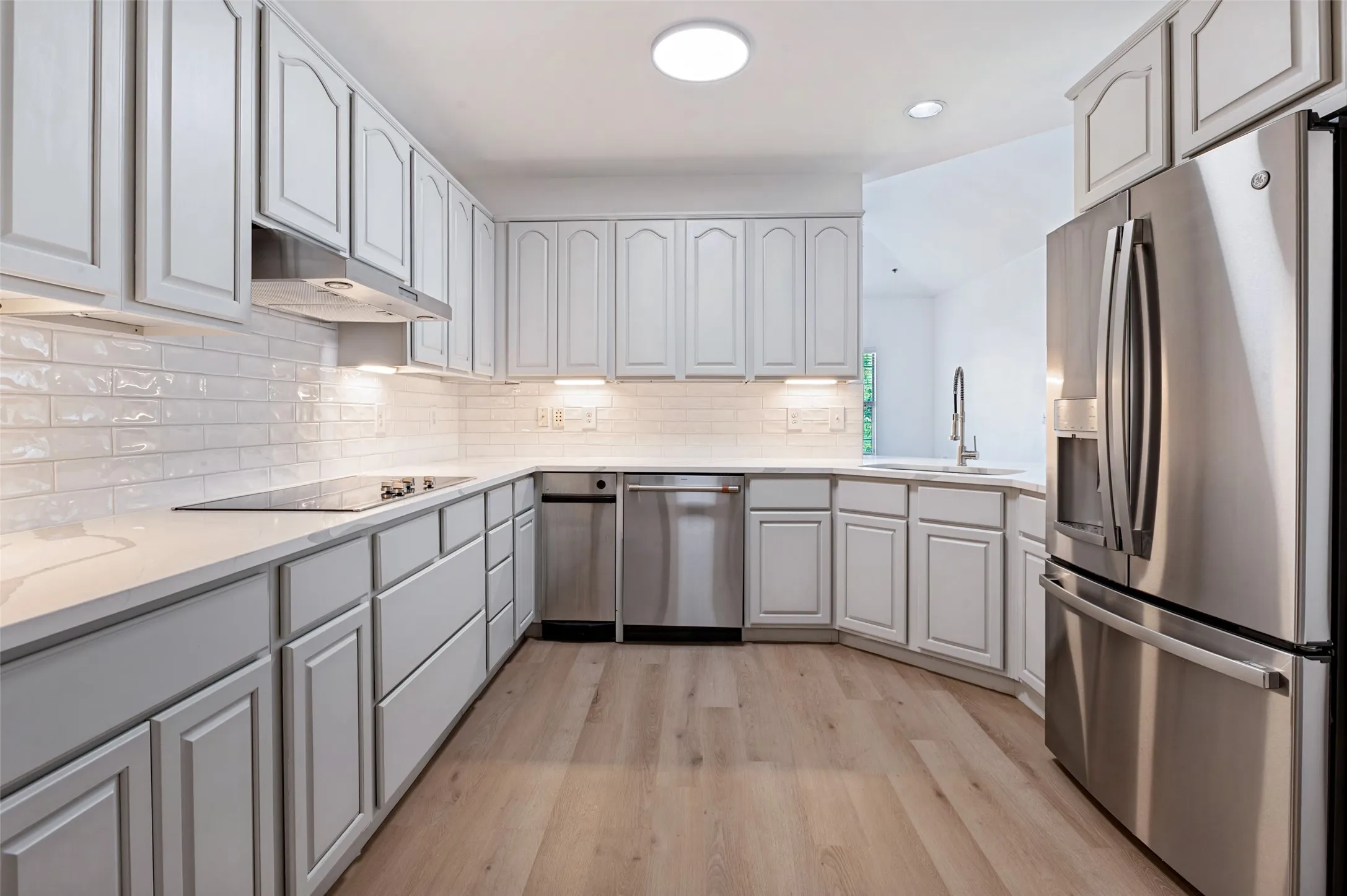 Apartment For Rent in Dallas County , 4201 Lomo Alto Drive 308, Highland Park, Texas 75219, 2 Bedroom, 3 Bathroom, 2 Garage spaces, 1,876 Sqft, built in 2000, mls#21391309, Real Estate Agent in Highland Park, Homes For Rent in Dallas county, Homes For Rent in Highland Park, Realtor in Highland Park Texas, Real Estate Brokerage Independent Realty Texas, Luminita Cordes Realtor