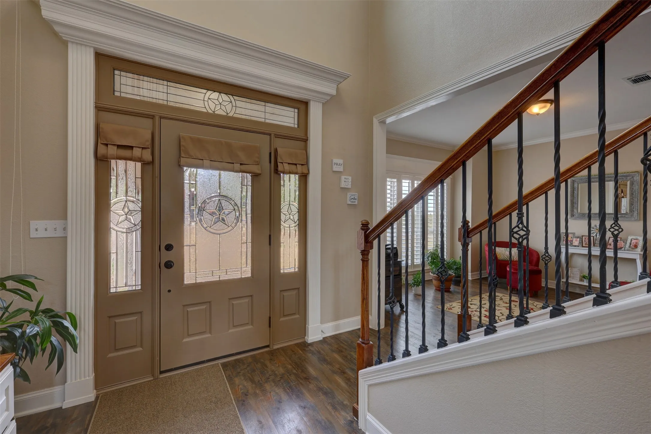 Single Family Residence For Sale in Hill County , 201 Hcr 2127, Whitney, Texas 76692, 5 Bedroom, 3 Bathroom, 2 Garage spaces, 2,388 Sqft, built in 2006, mls#21391397, Real Estate Agent in Whitney, Homes For Sale in Hill county, Homes For Sale in Whitney, Realtor in Whitney Texas, Real Estate Brokerage Independent Realty Texas, Luminita Cordes Realtor