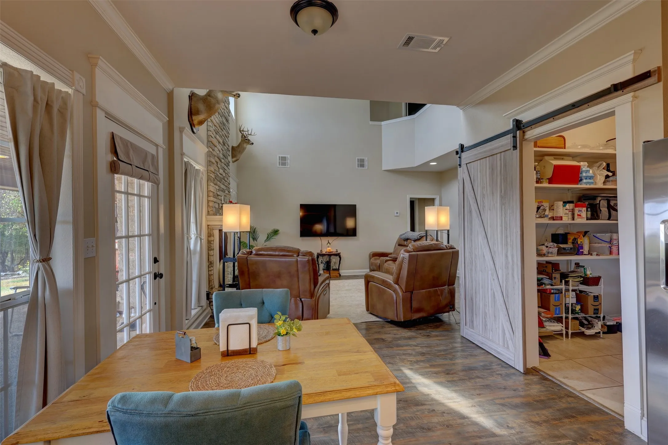 Single Family Residence For Sale in Hill County , 201 Hcr 2127, Whitney, Texas 76692, 5 Bedroom, 3 Bathroom, 2 Garage spaces, 2,388 Sqft, built in 2006, mls#21391397, Real Estate Agent in Whitney, Homes For Sale in Hill county, Homes For Sale in Whitney, Realtor in Whitney Texas, Real Estate Brokerage Independent Realty Texas, Luminita Cordes Realtor
