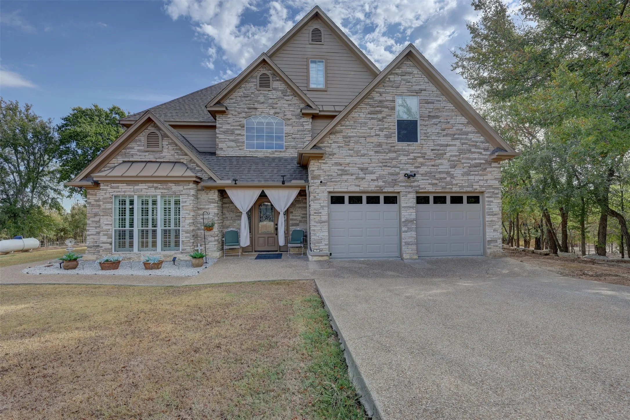 Single Family Residence For Sale